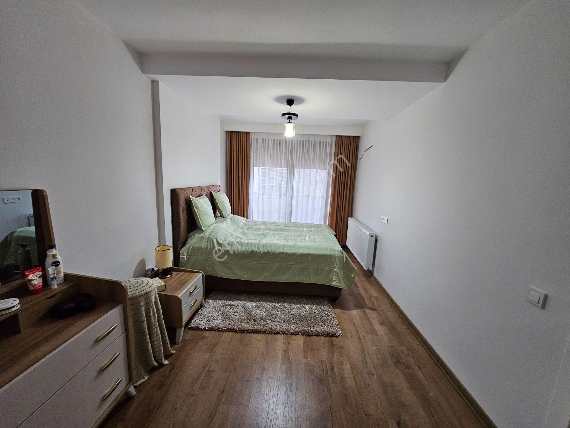 Karşıyaka Girne Bulvarı'nda, 2 Yaşında Geniş 4+1 Satılık Daire - Görsel 17