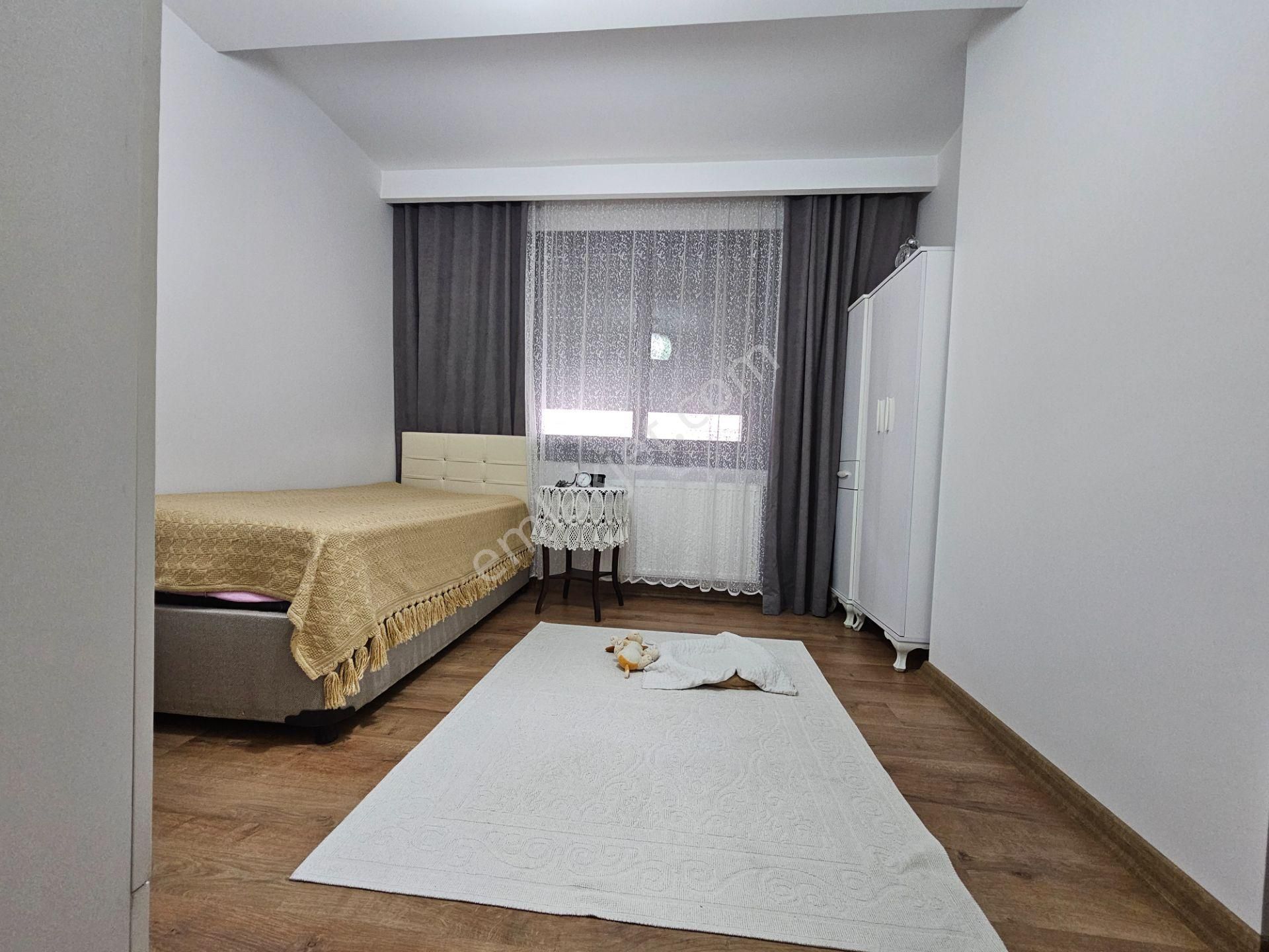 Karşıyaka Girne Bulvarı'nda, 2 Yaşında Geniş 4+1 Satılık Daire - Görsel 30