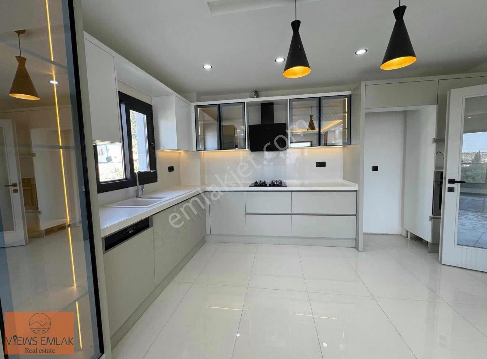 Kuşadasında 2+1 Geniş Kullanıml Havuzlu Sitede Sıfır Daire - Görsel 12