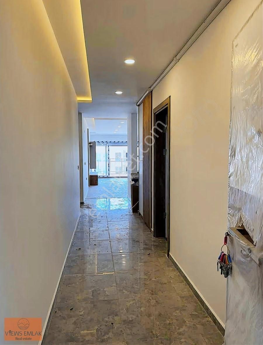 Kuşadasında Havuzlu Sitede Kapalı Mutfaklı 3+1 Ara Kat Daire - Görsel 11