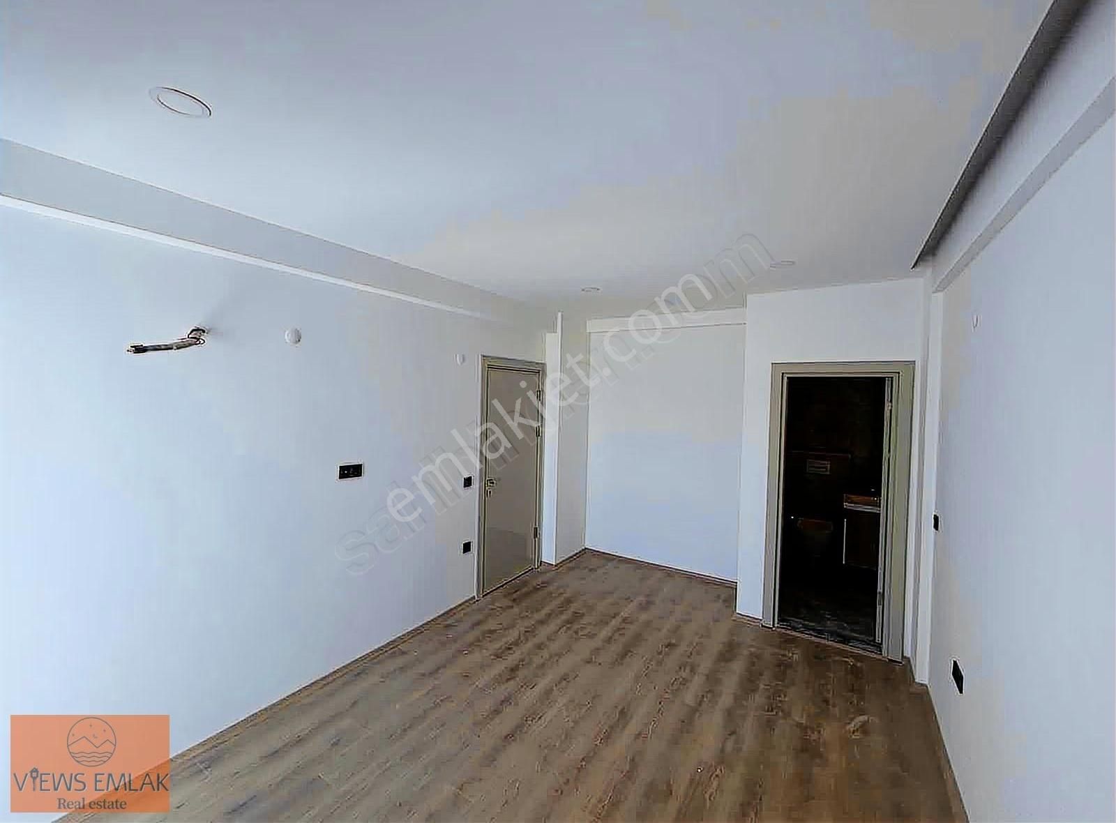 Kuşadasında Havuzlu Sitede Kapalı Mutfaklı 3+1 Ara Kat Daire - Görsel 5