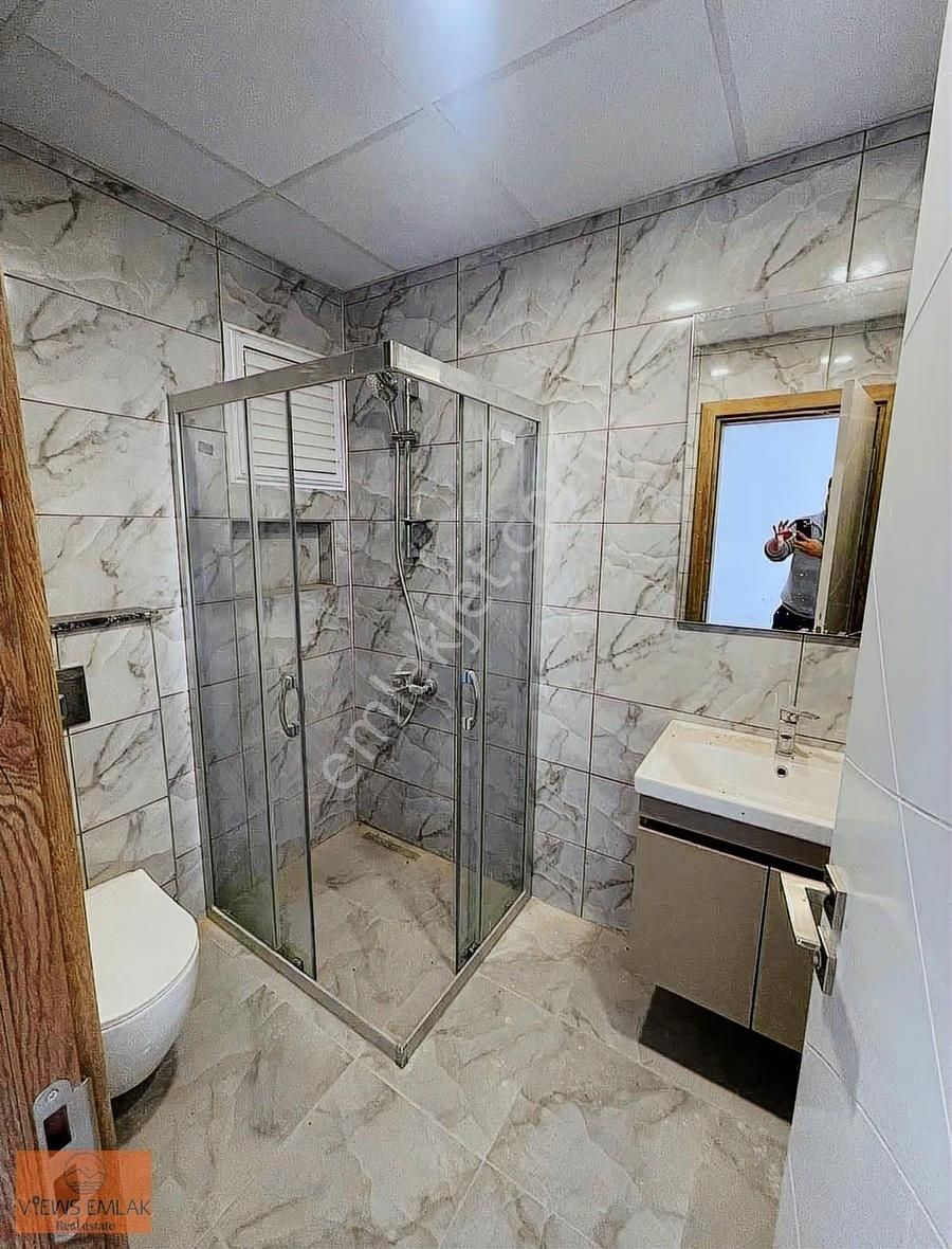 Kuşadasında Havuzlu Sitede Kapalı Mutfaklı 3+1 Ara Kat Daire - Görsel 12