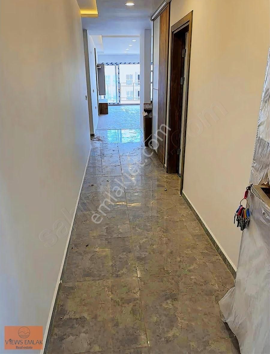 Kuşadasında Havuzlu Sitede Kapalı Mutfaklı 3+1 Ara Kat Daire - Görsel 10