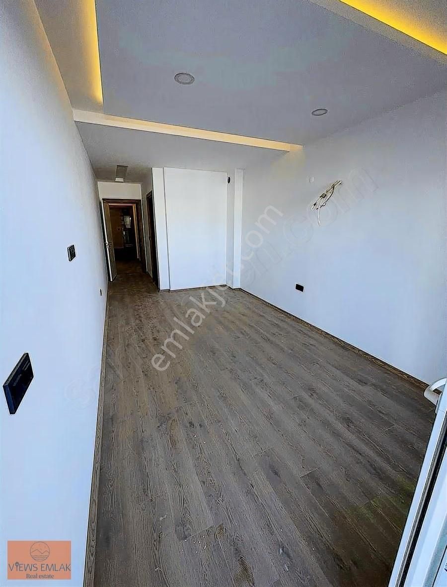 Kuşadasında Havuzlu Sitede Kapalı Mutfaklı 3+1 Ara Kat Daire - Görsel 27