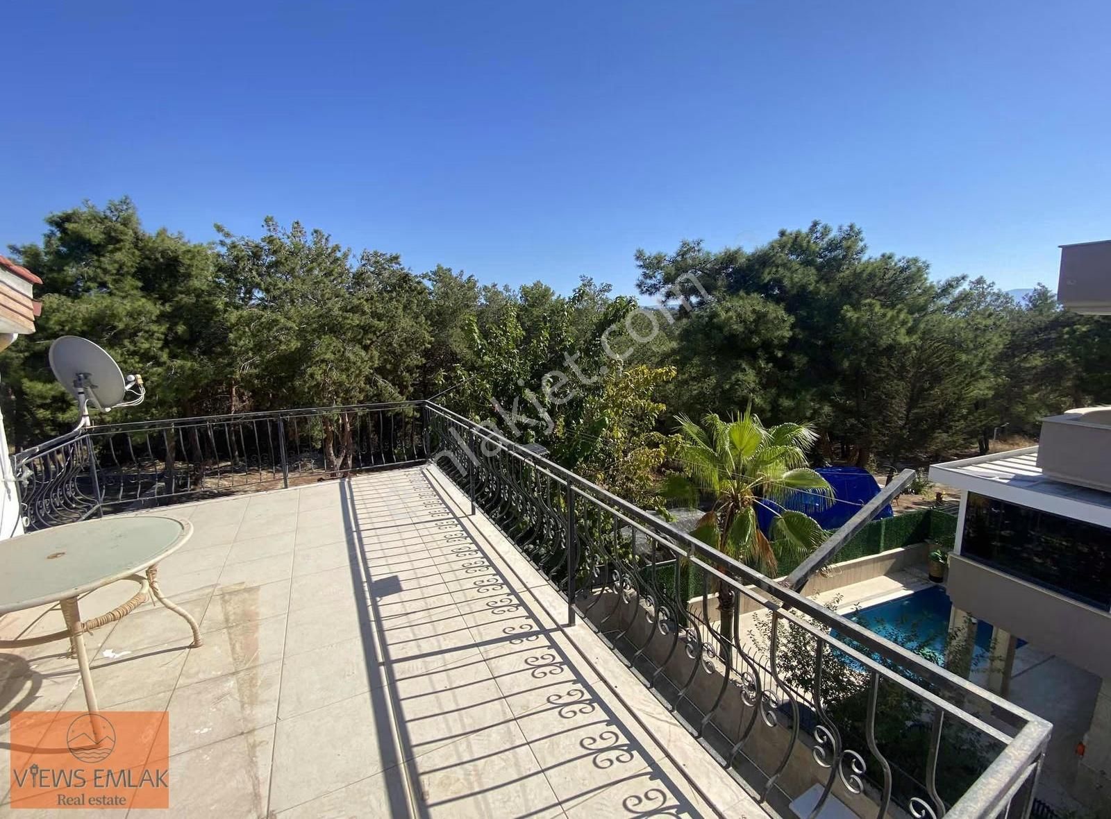 Kuşadasında Tek Müstakil Özel Havuzlu + İmarlı Satılık Arsa - Görsel 26