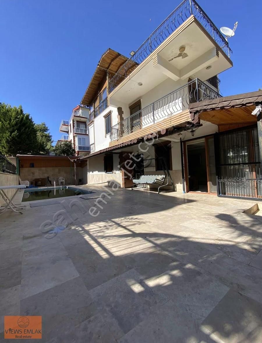 Kuşadasında Tek Müstakil Özel Havuzlu + İmarlı Satılık Arsa - Görsel 19