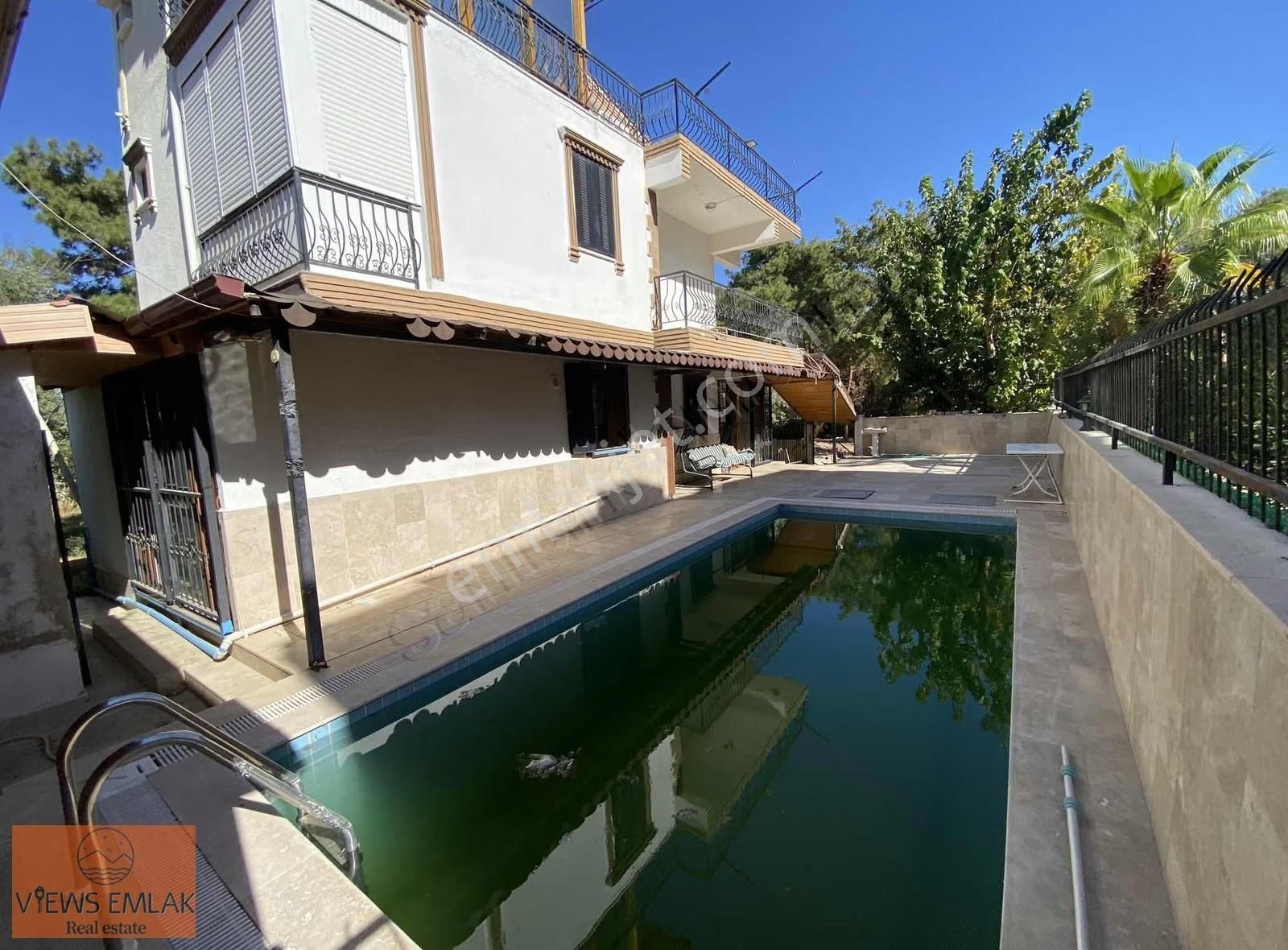 Kuşadasında Tek Müstakil Özel Havuzlu + İmarlı Satılık Arsa - Görsel 35