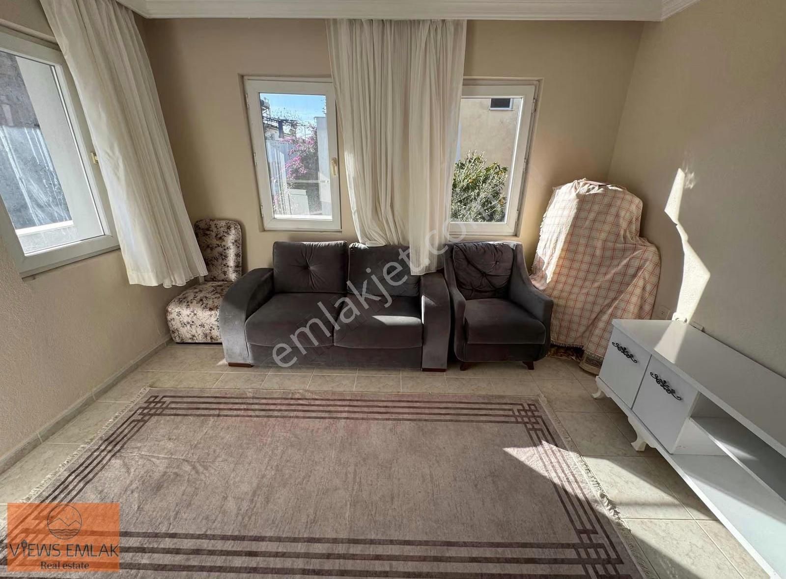 Kuşadası Merkezi Konumda Denize 700 Metre Mesafede Eşyalı Villa - Görsel 17