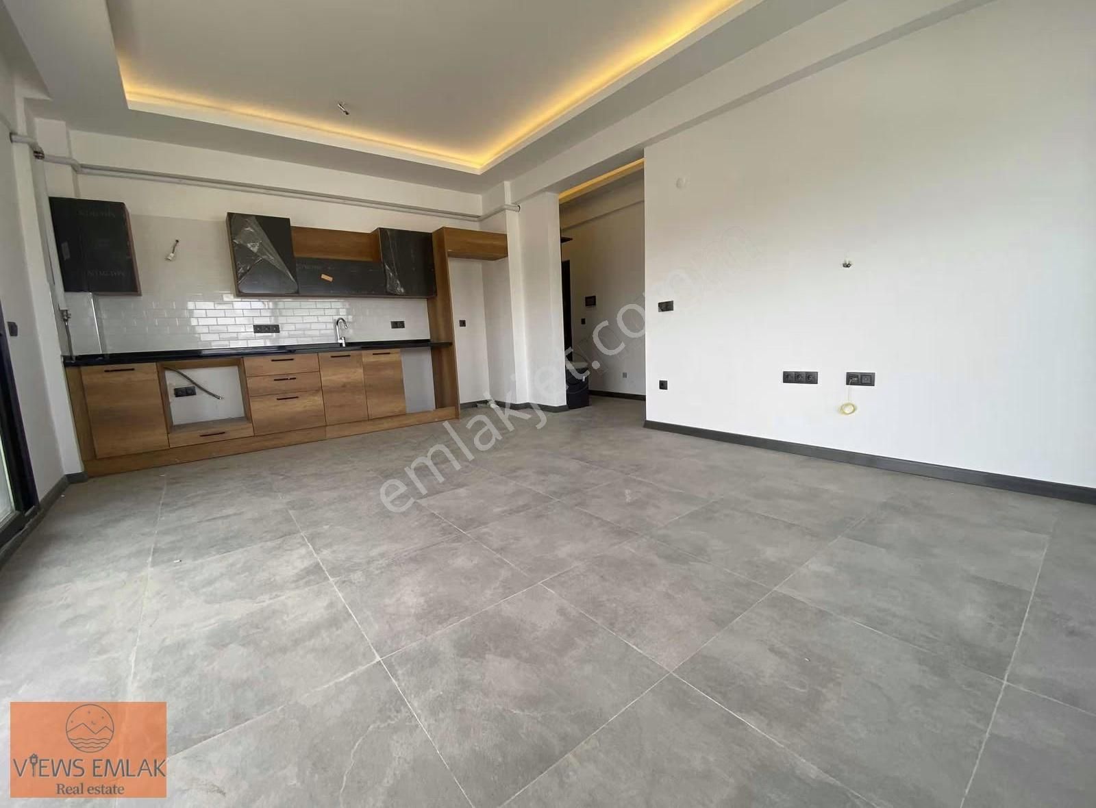 Kuşadasında Deniz Manzaralı 2+1 Sıfır Havuz Cepheli Fırsat Daire - Görsel 13