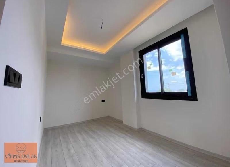 Kuşadasında Tek Müstakil Köşe Konum Havuzlu Sitede Villa - Görsel 2