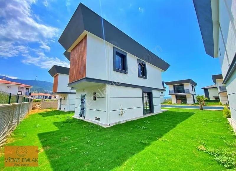 Kuşadasında Tek Müstakil Köşe Konum Havuzlu Sitede Villa - Görsel 19