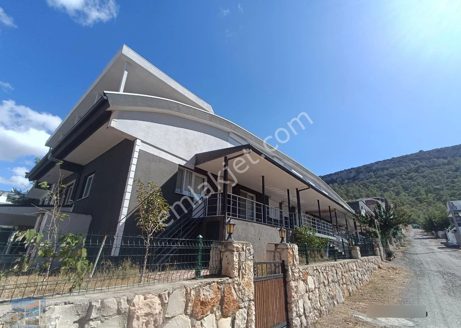 Fiyat Düştü!!didim Akbük'te Denize 400 Metre 3+1 Daire