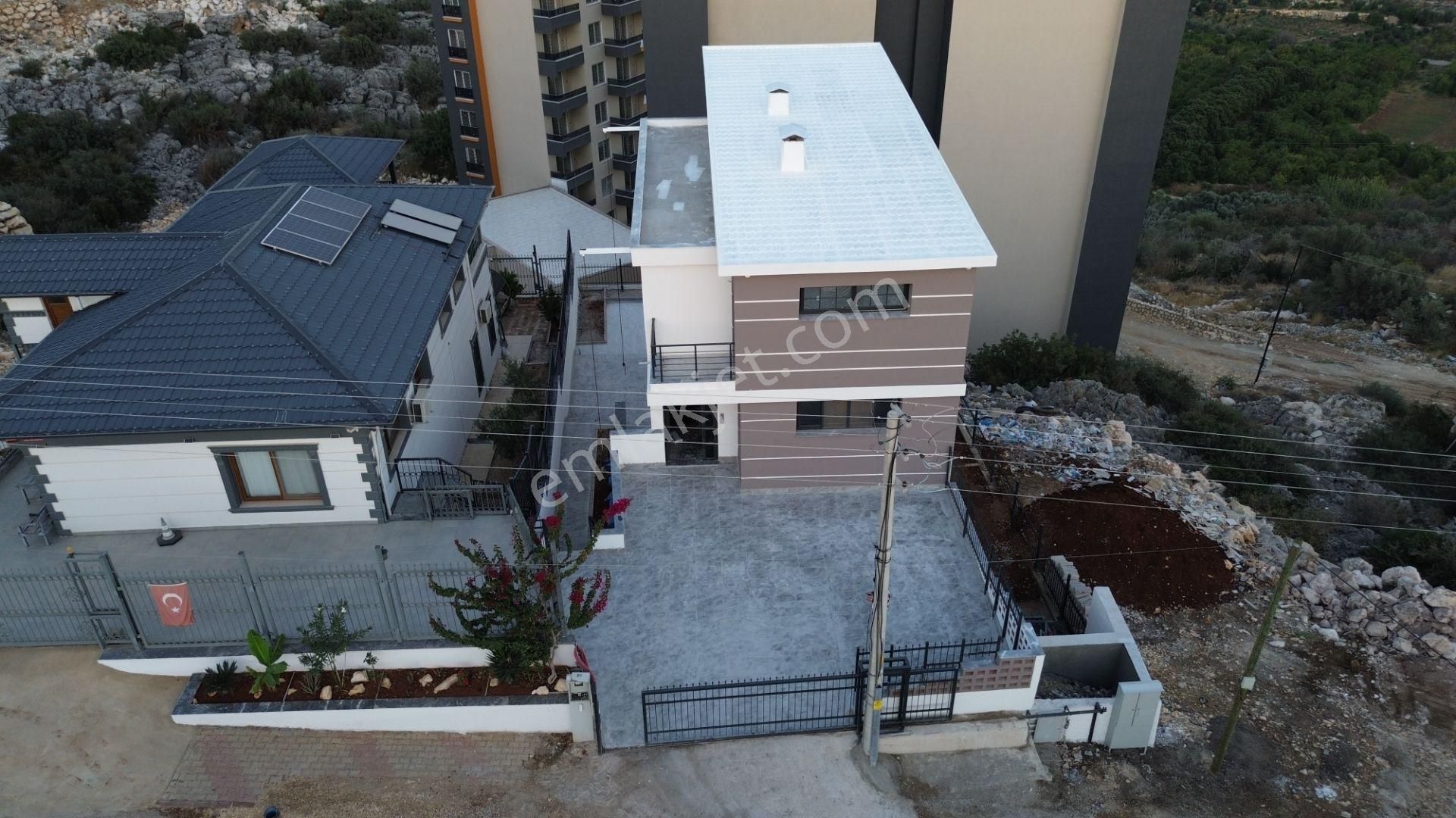 Mersin Erdemli Tırtar Mahallesi’nde Satılık Villa Tarzı Komple Bina - Görsel 31