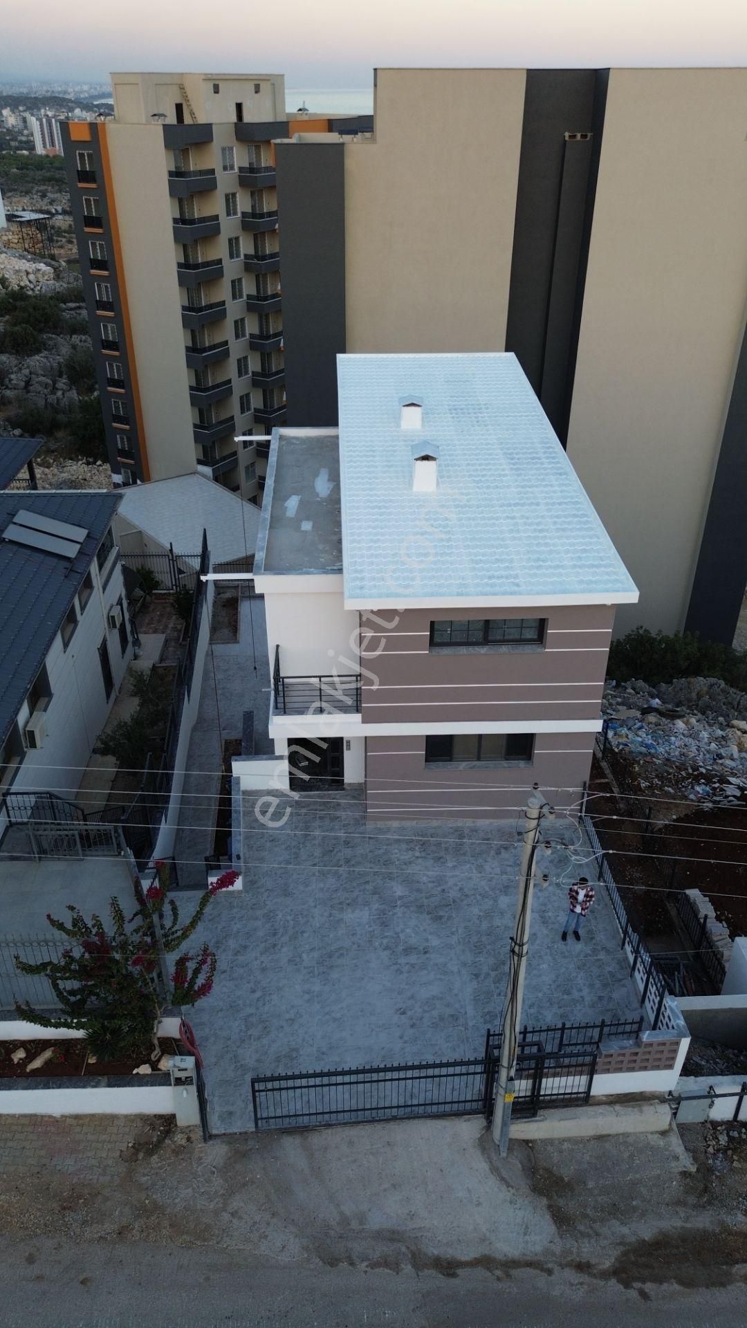 Mersin Erdemli Tırtar Mahallesi’nde Satılık Villa Tarzı Komple Bina - Görsel 30