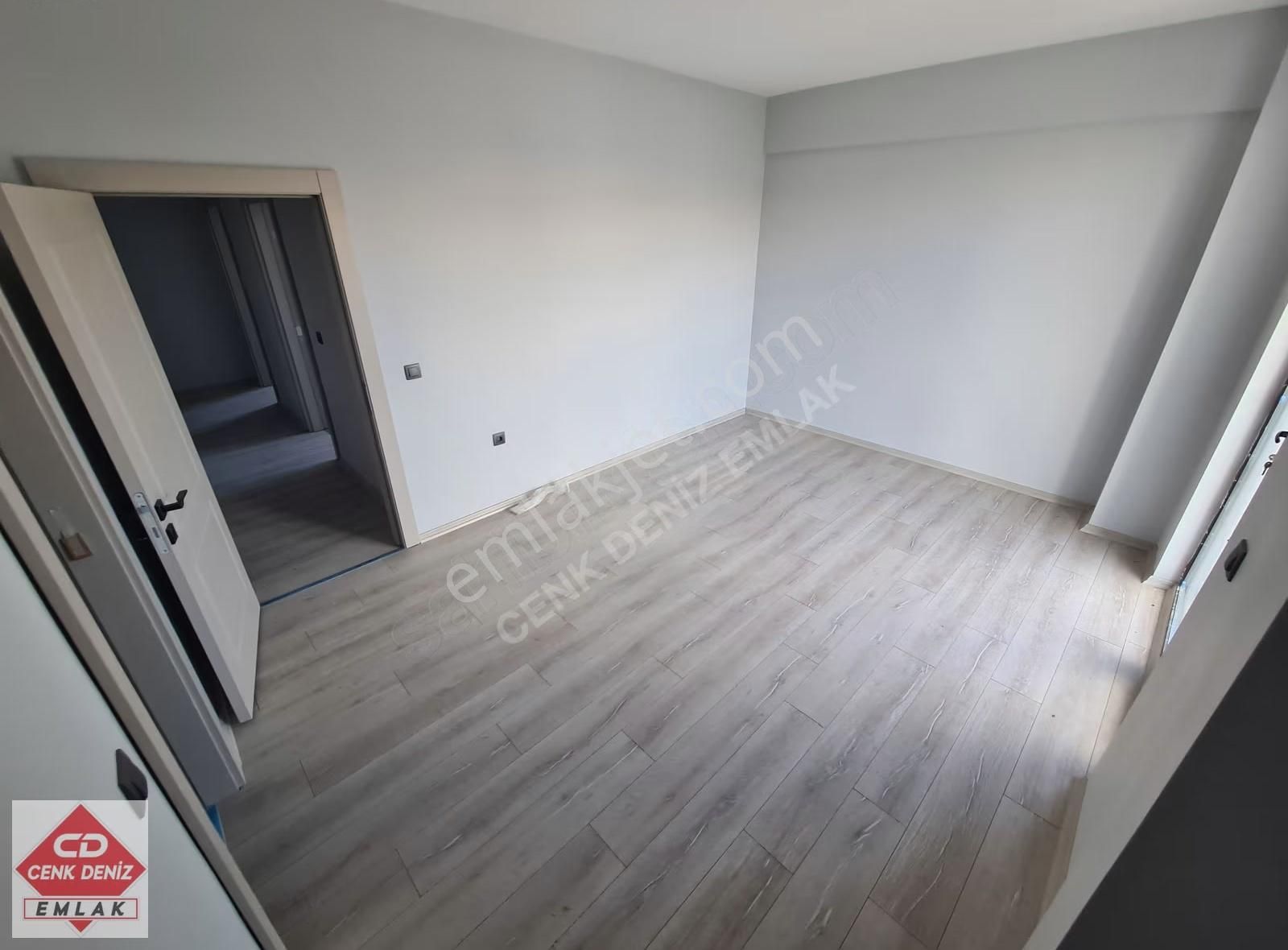 Yakacık'da Bulvar Manzaralı Teras Balkonlu İskanlı Sıfır 3,5+1 - Görsel 35