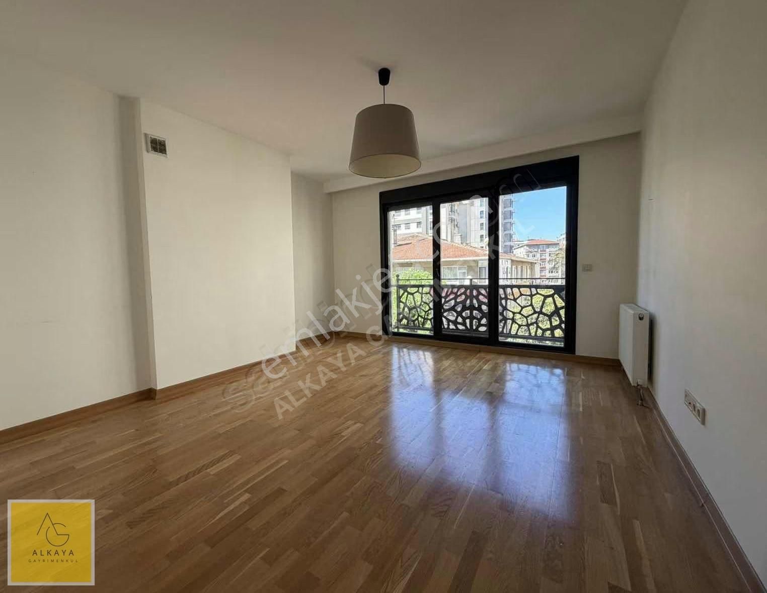 Alkaya'dan Bostancı'da Satılık 3+1 Balkonlu Boş Daire Ara Katta - Görsel 14