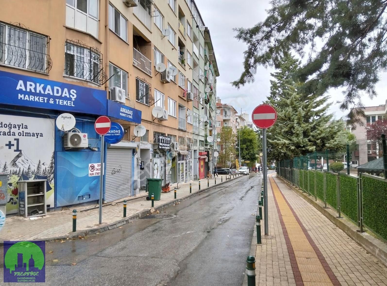 Altıparmak Çarşamba'da Geniş Bakımlı 2,5+1 Kiralık Daire - Görsel 20