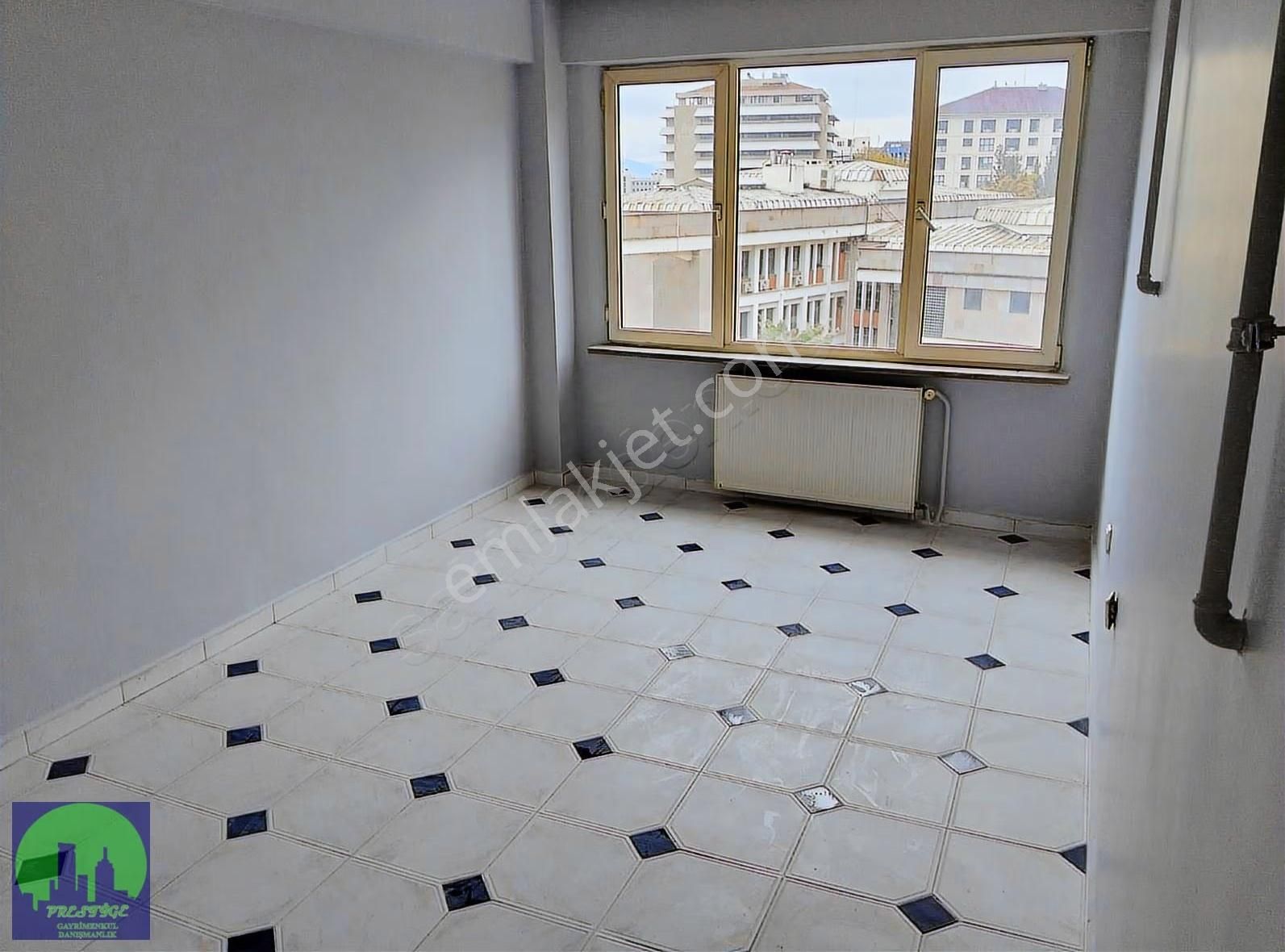 Altıparmak Çarşamba'da Geniş Bakımlı 2,5+1 Kiralık Daire - Görsel 10
