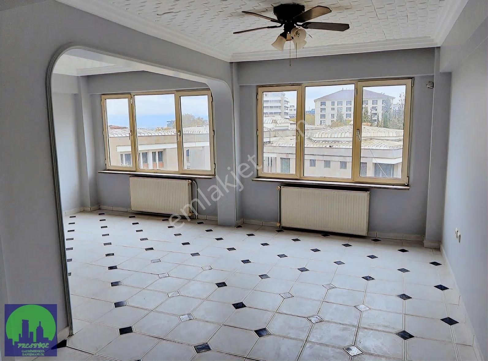 Altıparmak Çarşamba'da Geniş Bakımlı 2,5+1 Kiralık Daire - Görsel 15