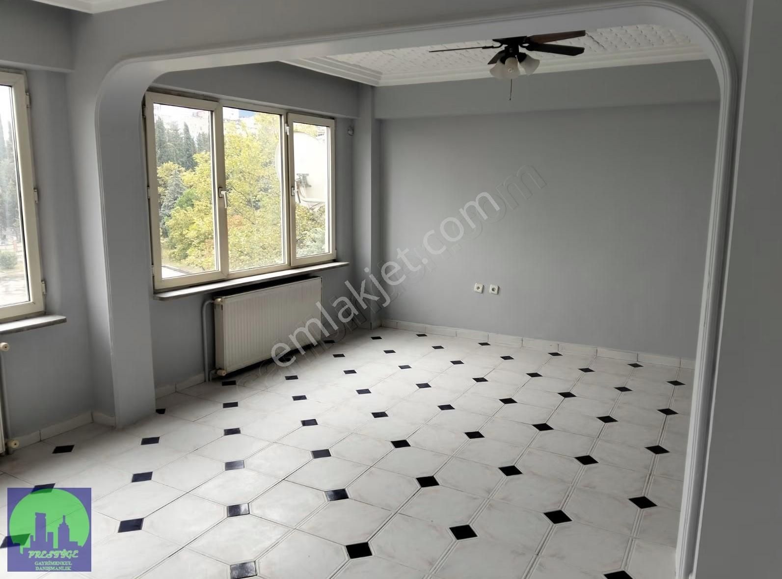 Altıparmak Çarşamba'da Geniş Bakımlı 2,5+1 Kiralık Daire - Görsel 13
