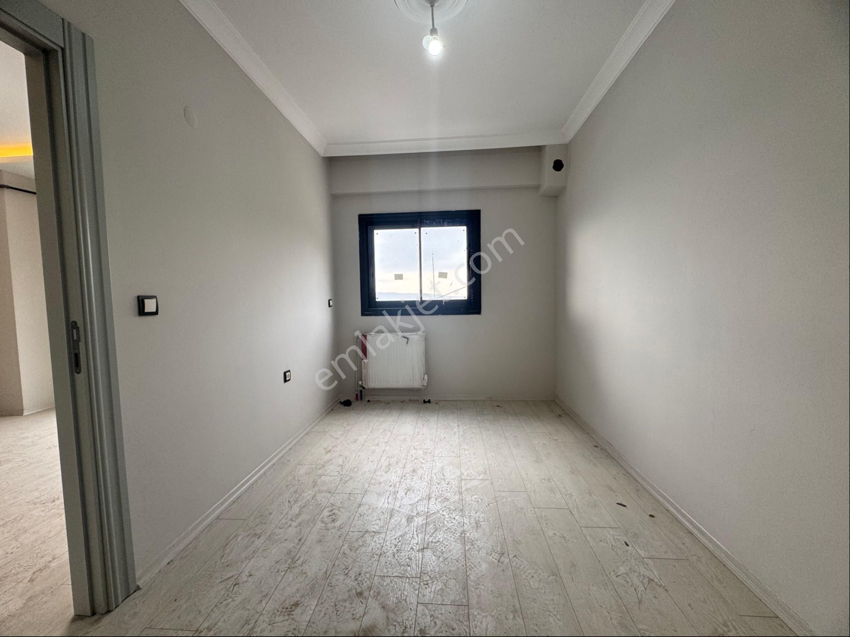 Bornova Kızılay Mahallesinde Site İçi 1+1 Lüks Arakat Asansörlü Otoparklı Satılık - Görsel 17