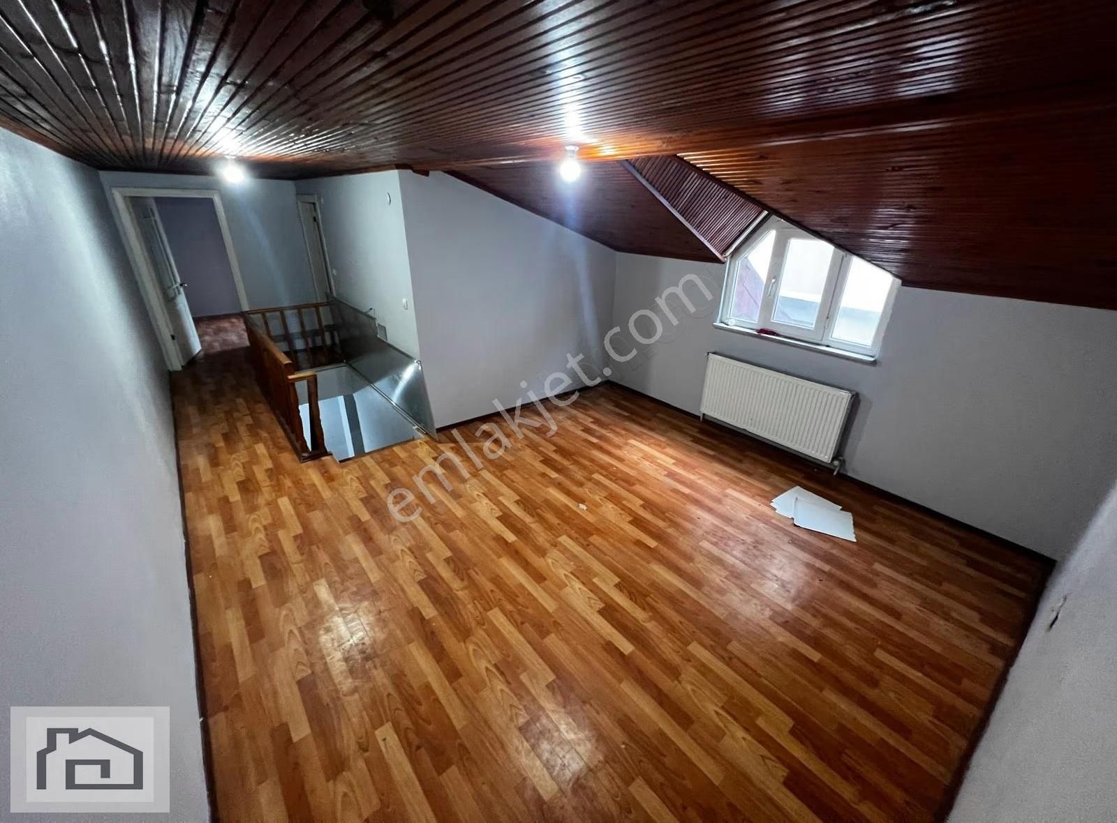Emin'den Merkez Camii Yanı,krediye Uygun,genç Binada,fırsat 4+2! - Görsel 2