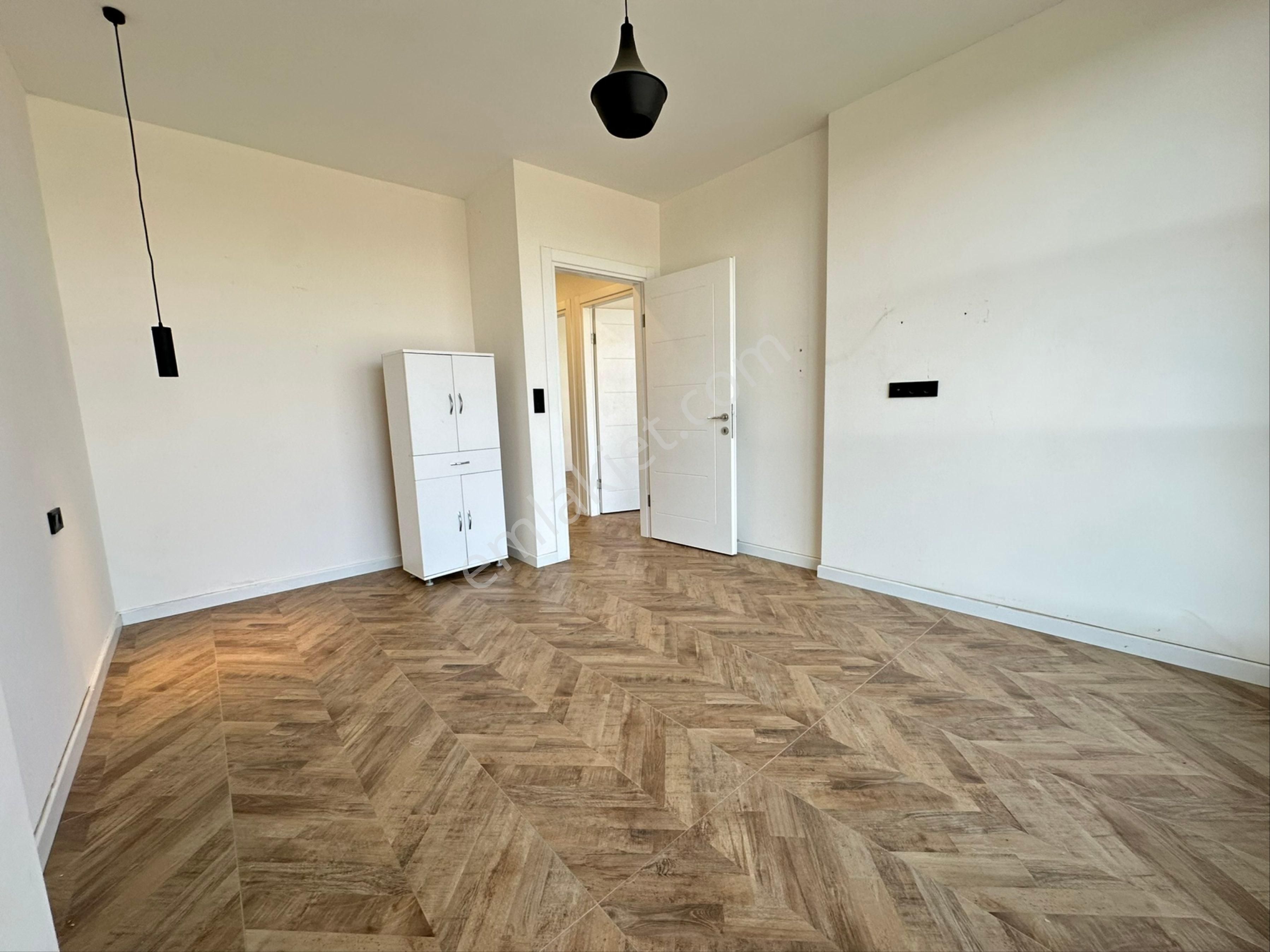 Didimde 3+1 Yerden Isıtmalı Havuzlu Köşe Bahçeli Villa - Görsel 9