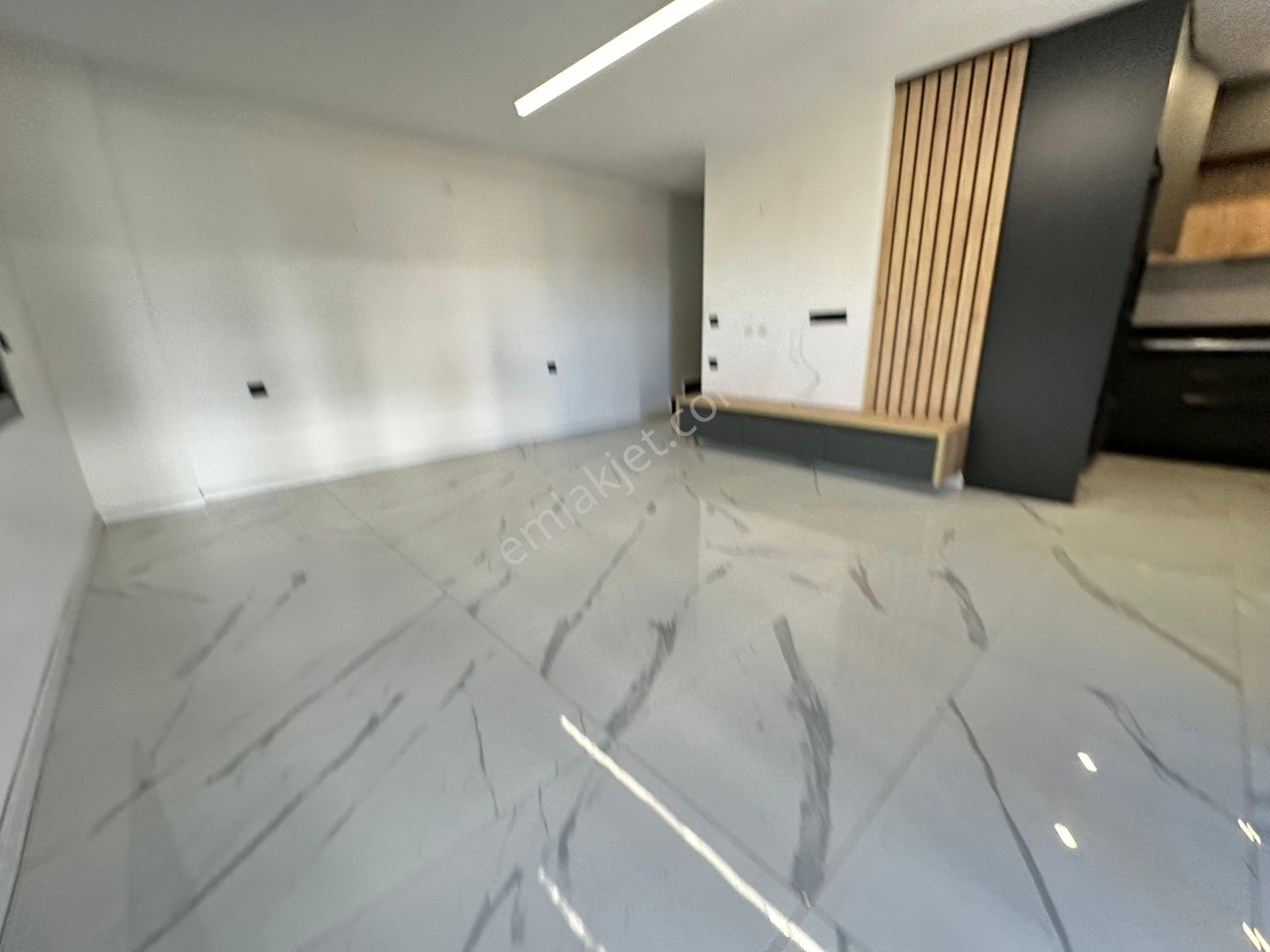 Didimde 3+1 Yerden Isıtmalı Havuzlu Köşe Bahçeli Villa - Görsel 18