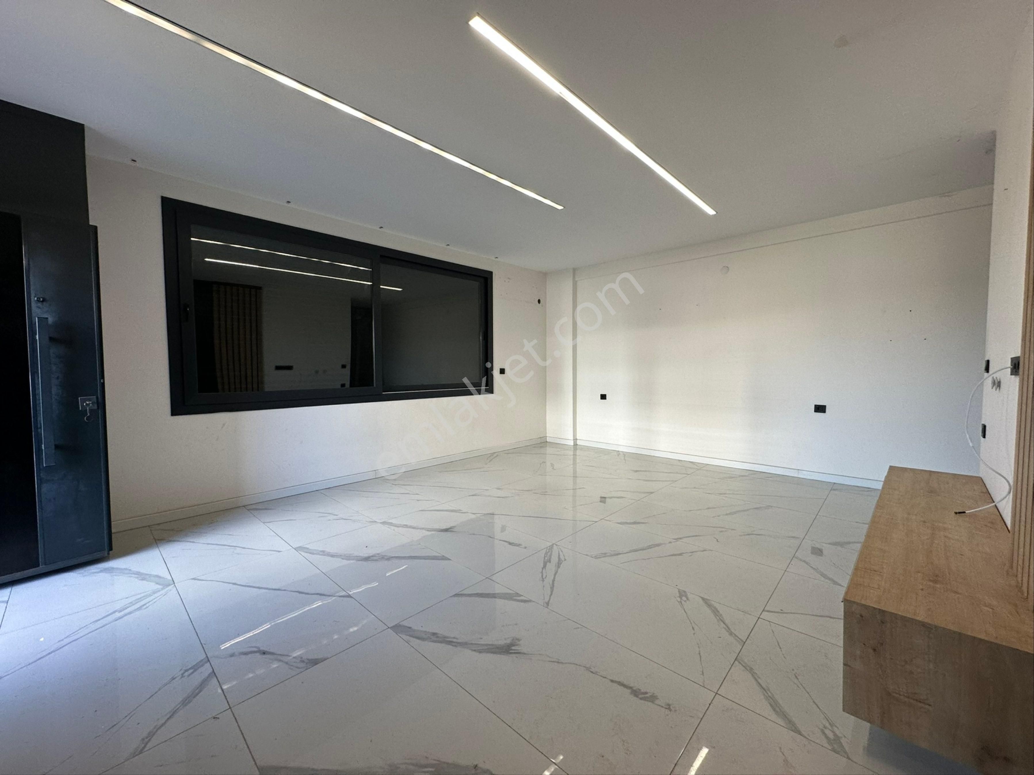 Didimde 3+1 Yerden Isıtmalı Havuzlu Köşe Bahçeli Villa - Görsel 22