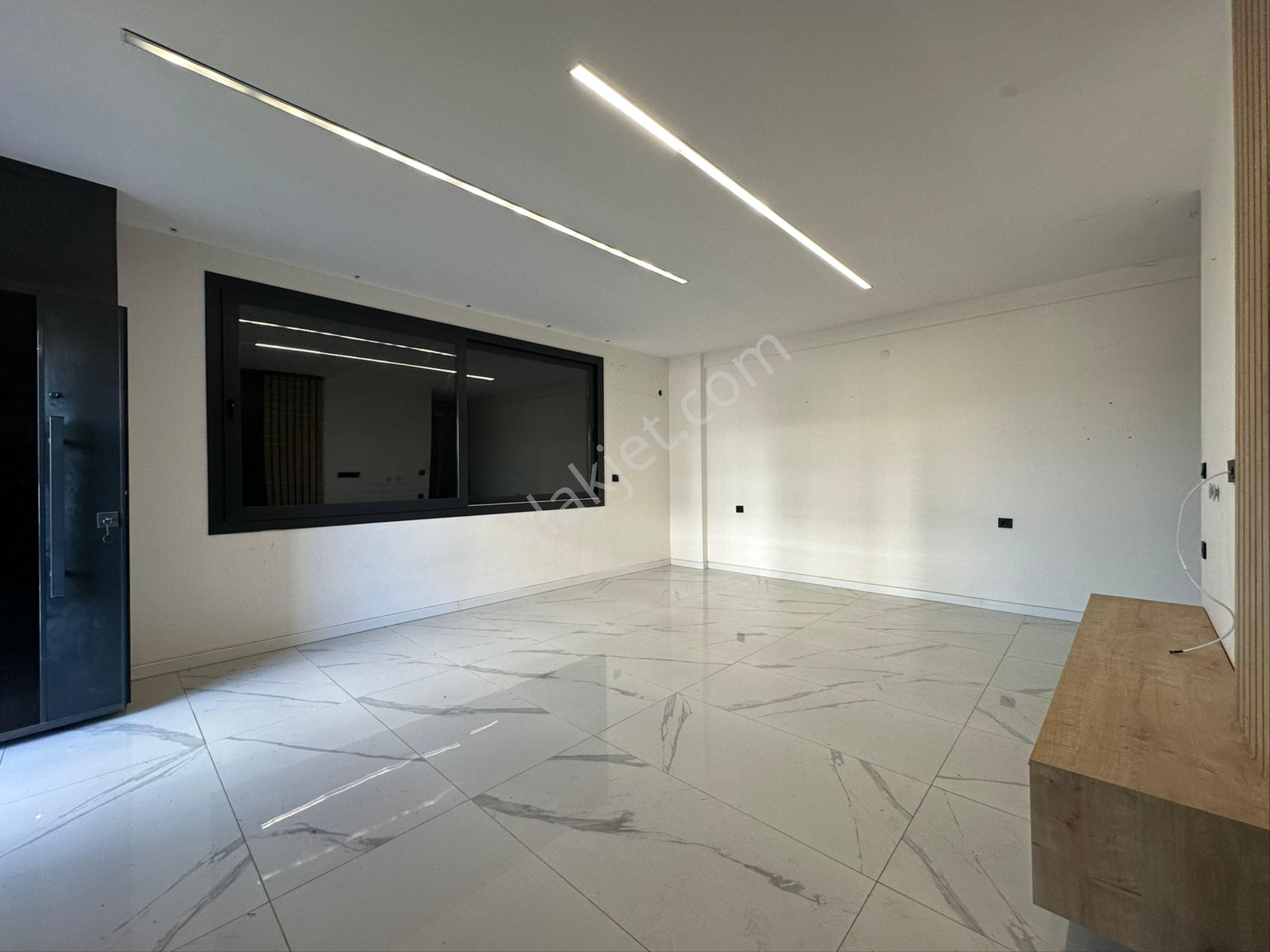 Didimde 3+1 Yerden Isıtmalı Havuzlu Köşe Bahçeli Villa - Görsel 23