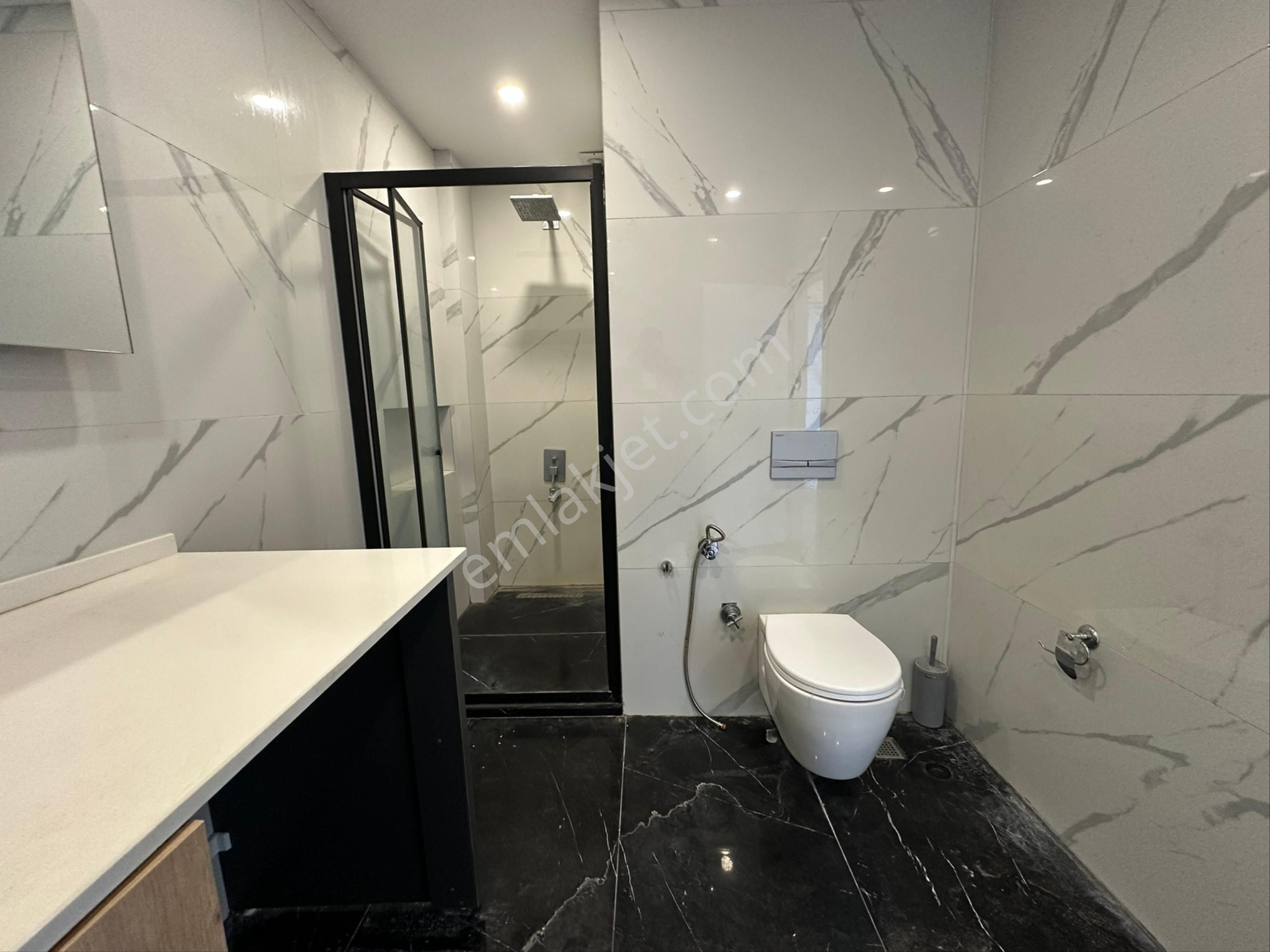 Didimde 3+1 Yerden Isıtmalı Havuzlu Köşe Bahçeli Villa - Görsel 12