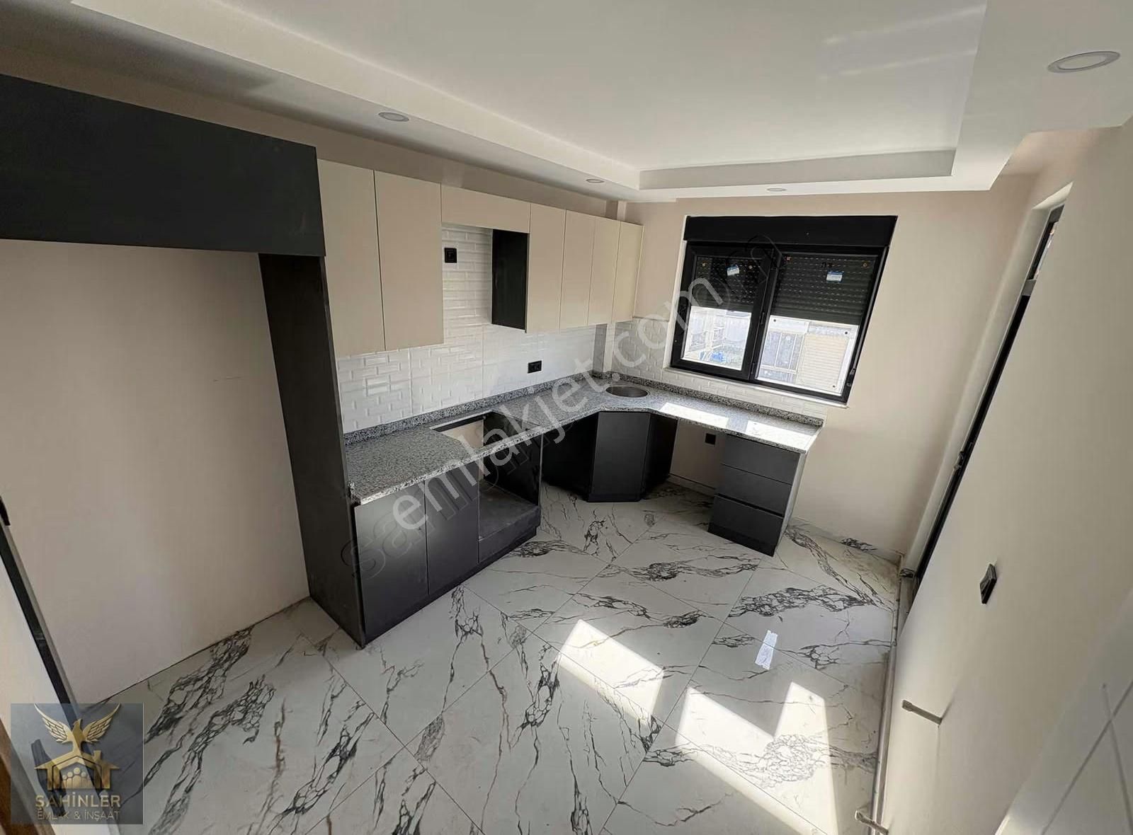 Aydoğmuş'da Havuzlu Site İçerisinde Katta Sıfır 2+1 100m2 Daire - Görsel 24