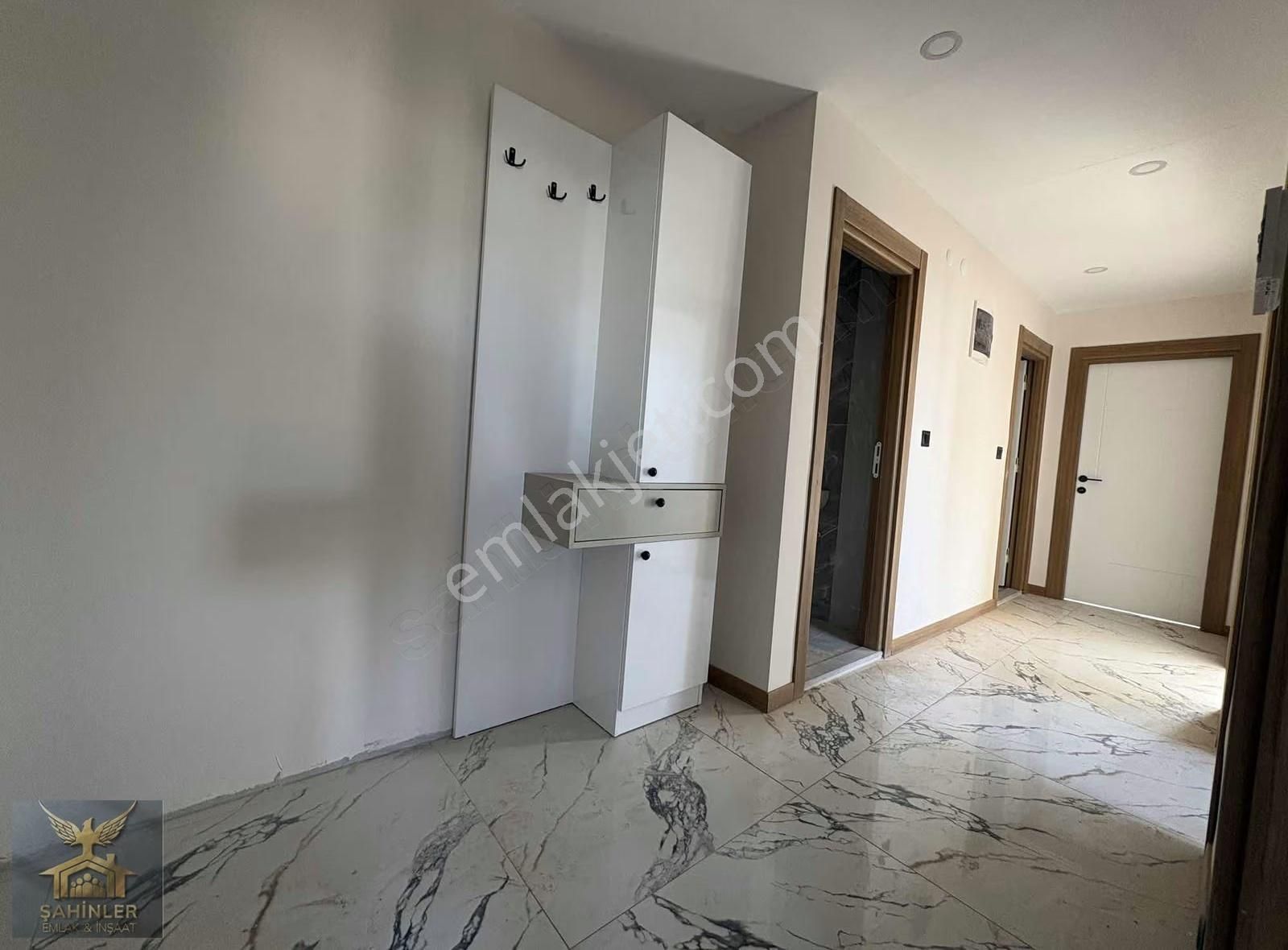 Aydoğmuş'da Havuzlu Site İçerisinde Katta Sıfır 2+1 100m2 Daire - Görsel 12