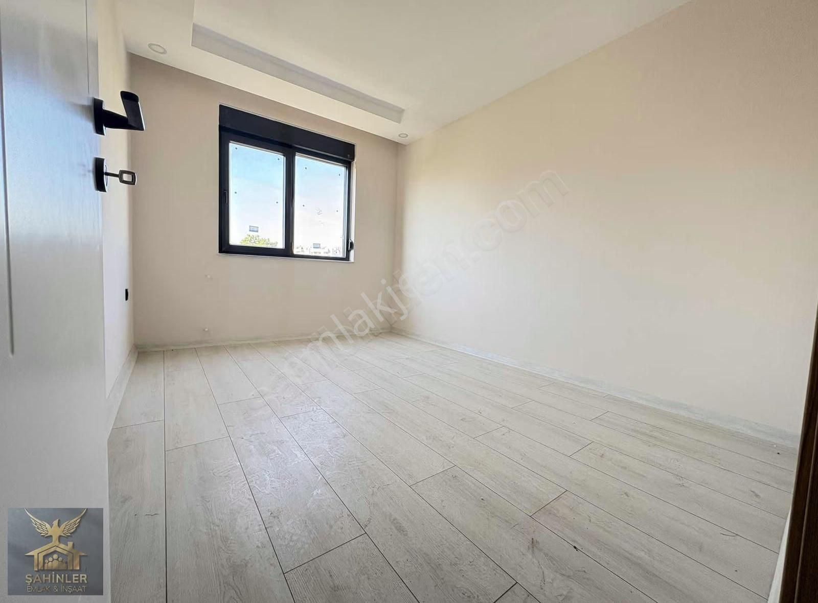 Aydoğmuş'da Havuzlu Site İçerisinde Katta Sıfır 2+1 100m2 Daire - Görsel 9