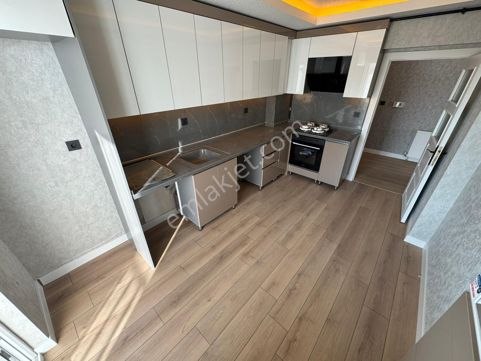 K.ören Sancaktepe Mah. Full Yapılı Katta Geniş 3+1 Satılık Daire - Görsel 3