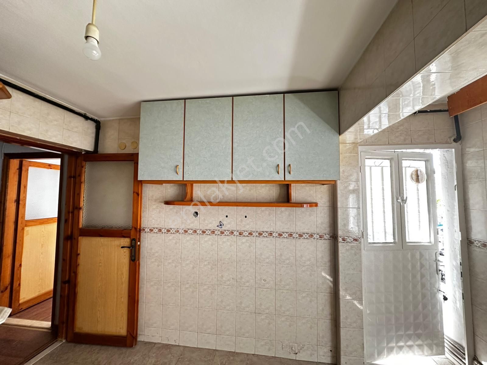 Buca Barış Mahallesinde//vergidairesi Yakını//4katlı Bina2.katı//130m2//3+1/geniş Balkonlu/ferah Da - Görsel 28