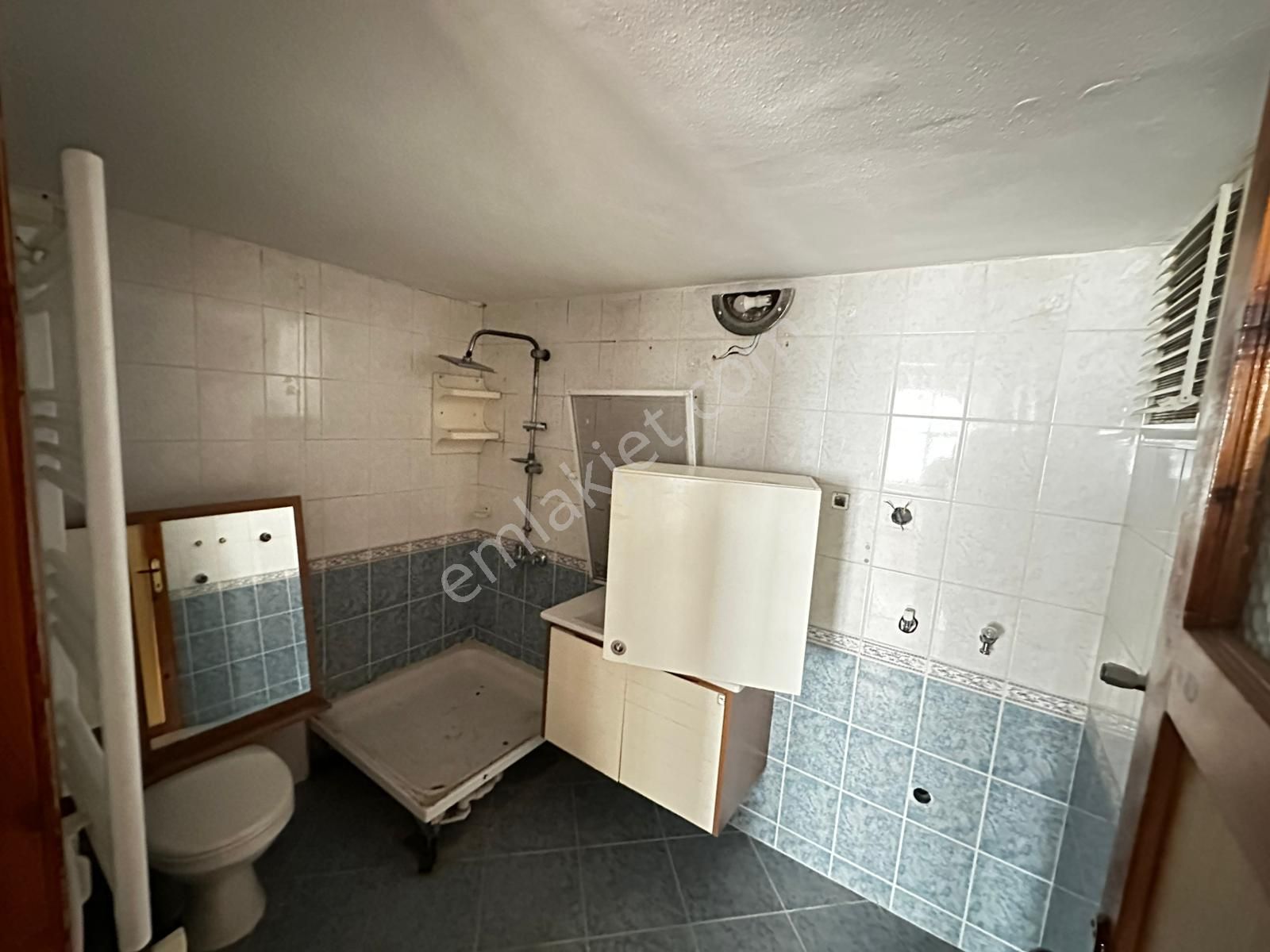 Buca Barış Mahallesinde//vergidairesi Yakını//4katlı Bina2.katı//130m2//3+1/geniş Balkonlu/ferah Da - Görsel 11