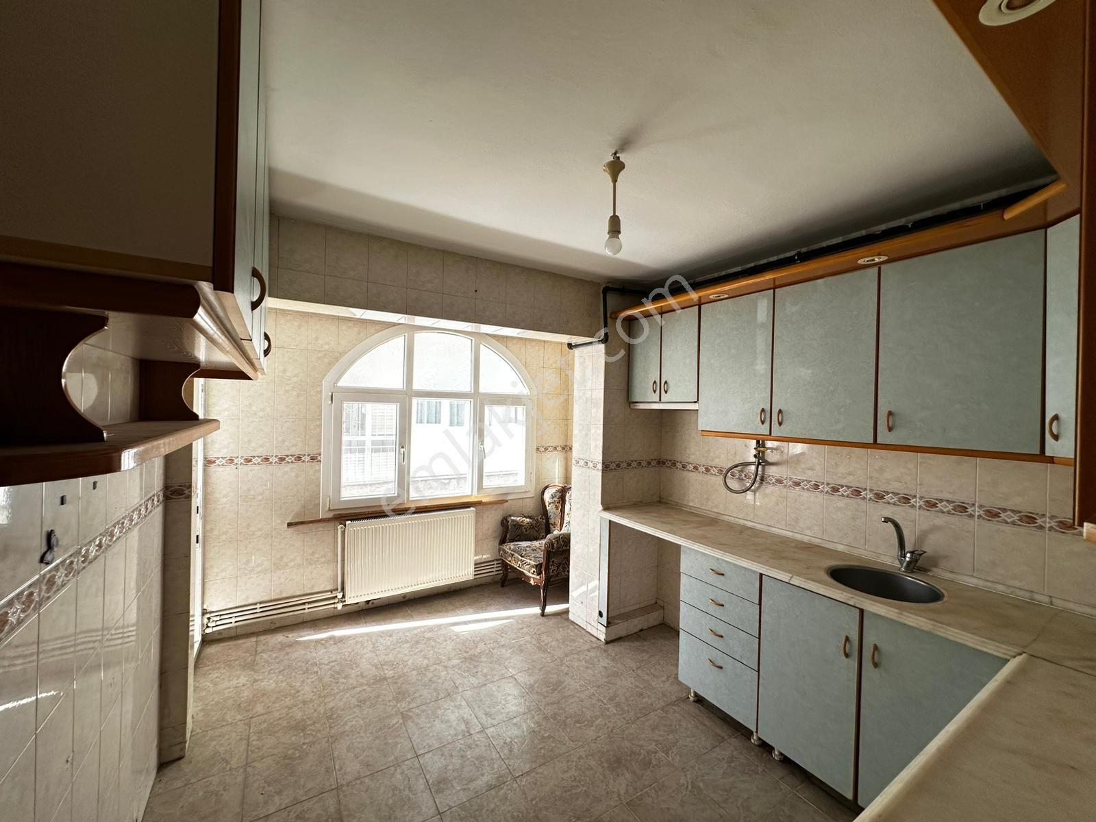 Buca Barış Mahallesinde//vergidairesi Yakını//4katlı Bina2.katı//130m2//3+1/geniş Balkonlu/ferah Da - Görsel 13