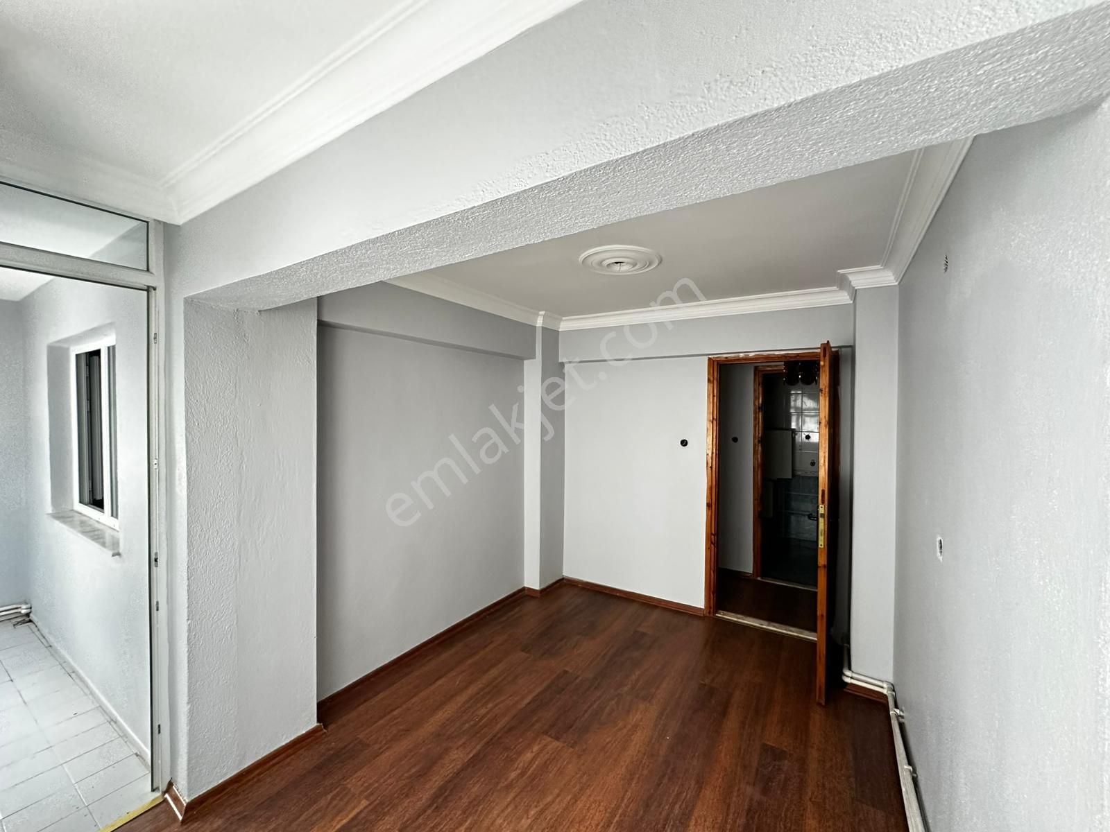 Buca Barış Mahallesinde//vergidairesi Yakını//4katlı Bina2.katı//130m2//3+1/geniş Balkonlu/ferah Da - Görsel 10