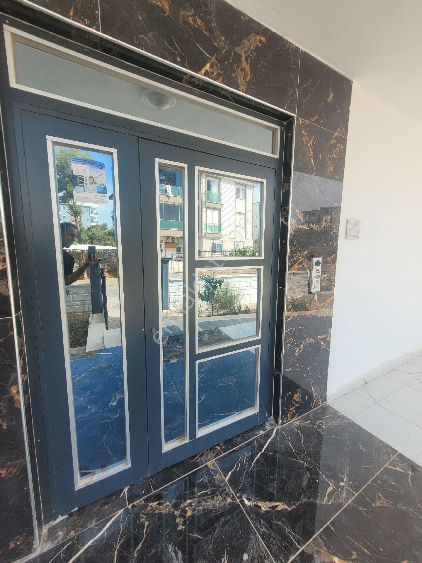 Satılık.... 1 Daire Parasına 2 Daire