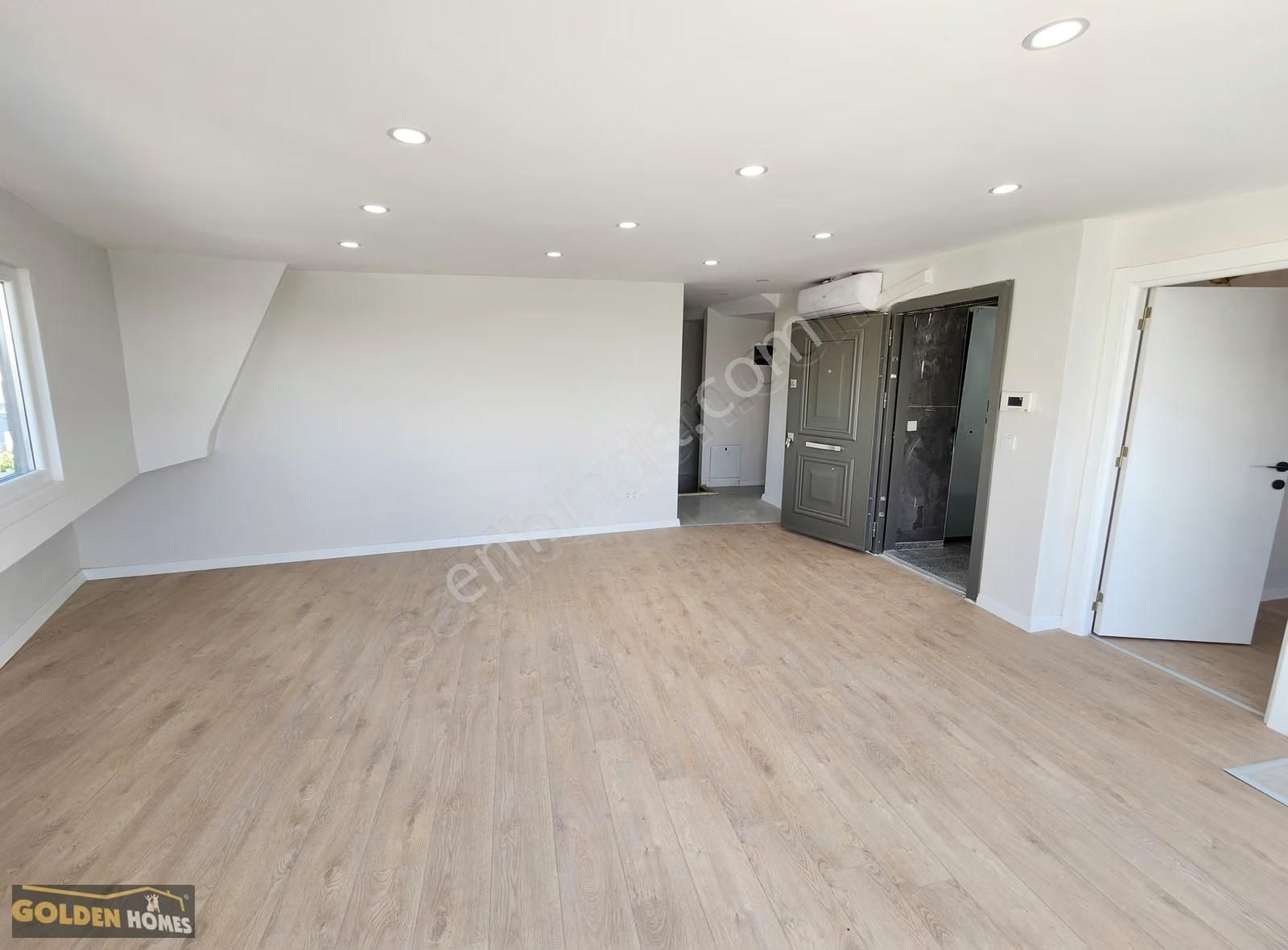 Golden Homes'tan Üsküdar Merkezde Boğaz Manzaralı 3+2 Dubleks - Görsel 14