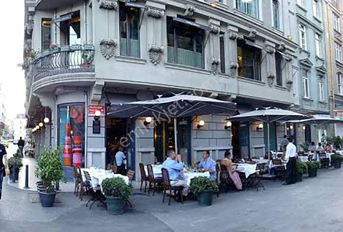 Bankalar Caddesinde Panaromik Boğaz Manzaralı 165 M2 Ofis Büro - Görsel 15