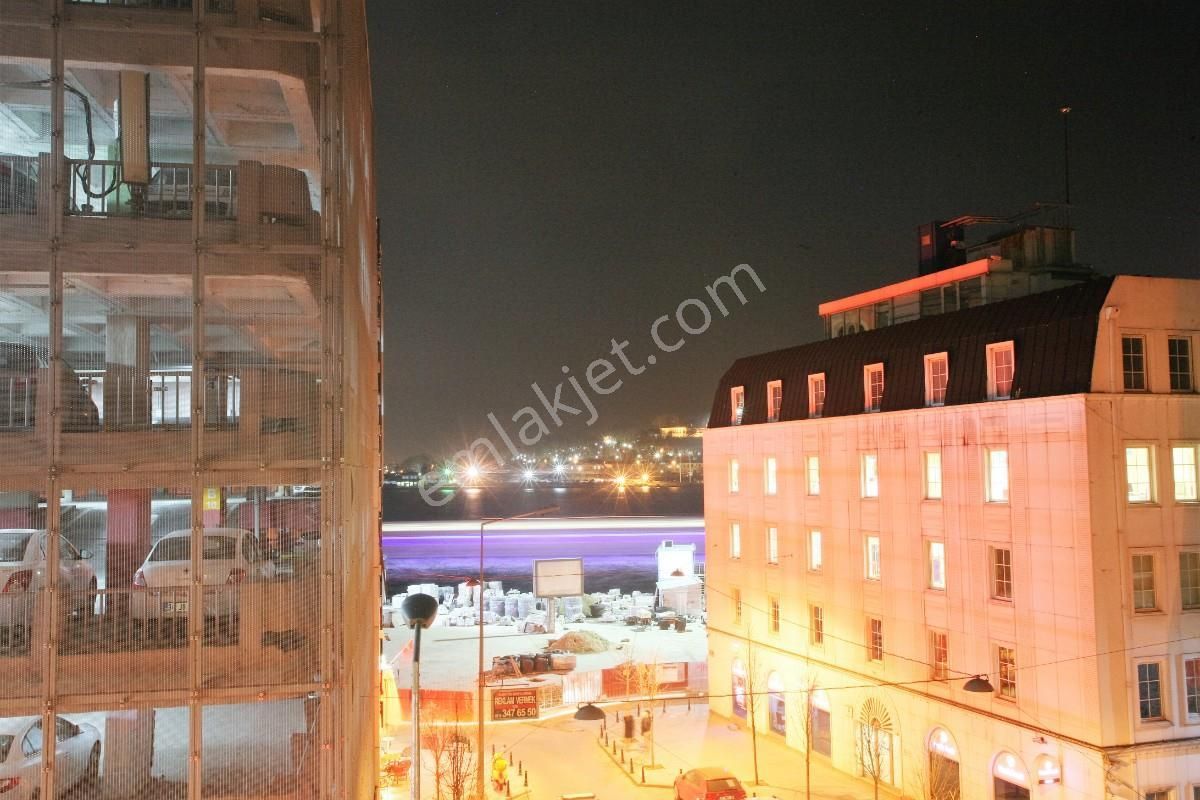 Bankalar Caddesinde Panaromik Boğaz Manzaralı 165 M2 Ofis Büro - Görsel 16