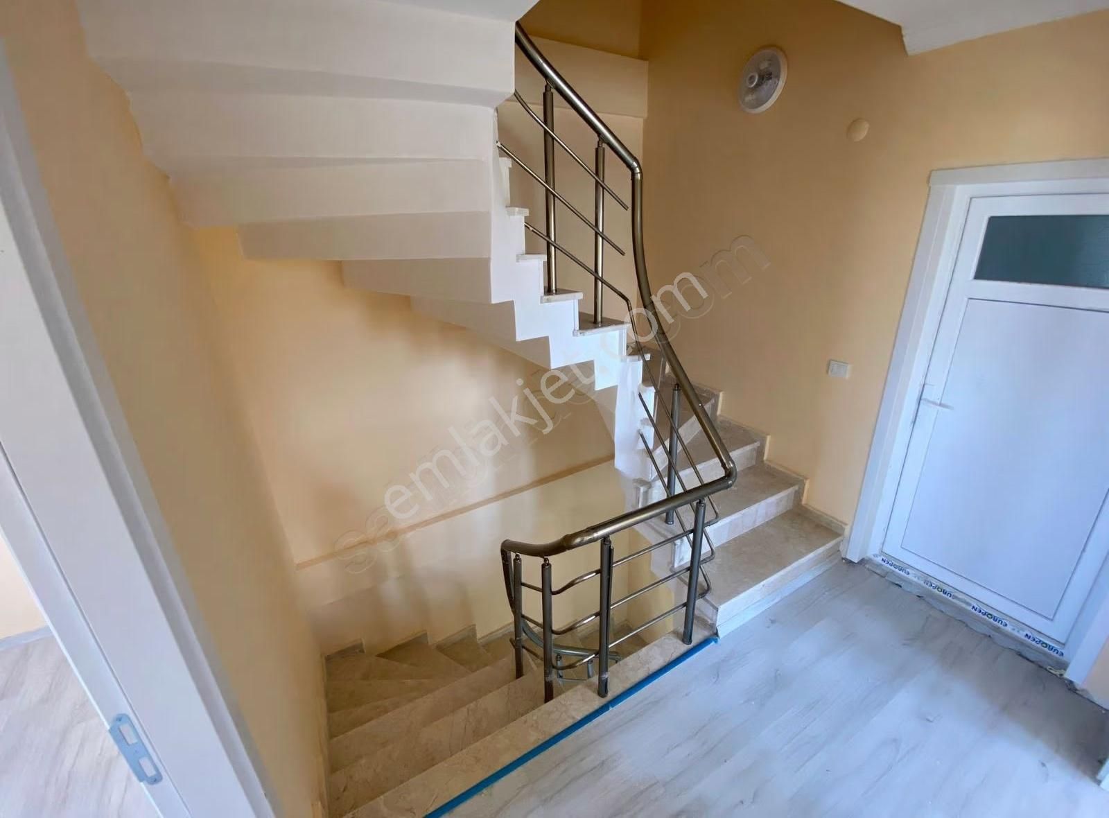 Sıfır İskanlı 3+1 Villa Yapılaşma İçerisinde Denize 500 Metre. - Görsel 9