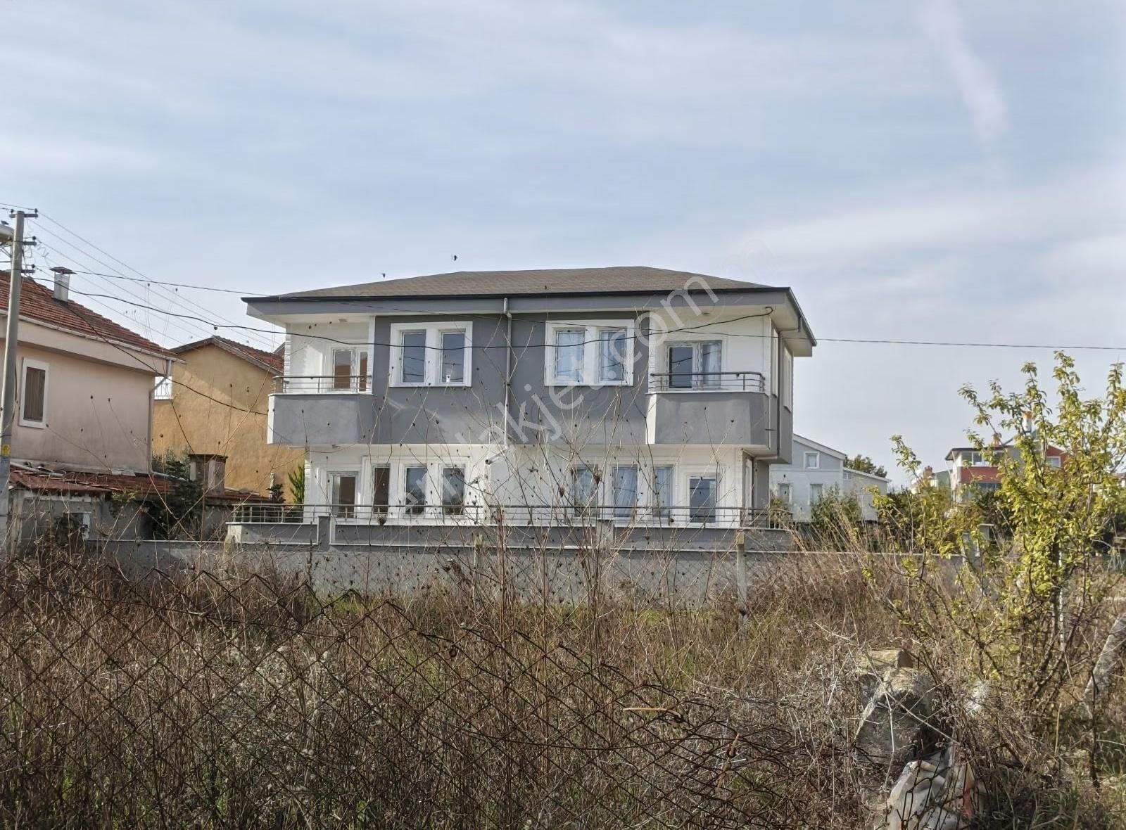 Sıfır İskanlı 3+1 Villa Yapılaşma İçerisinde Denize 500 Metre. - Görsel 32