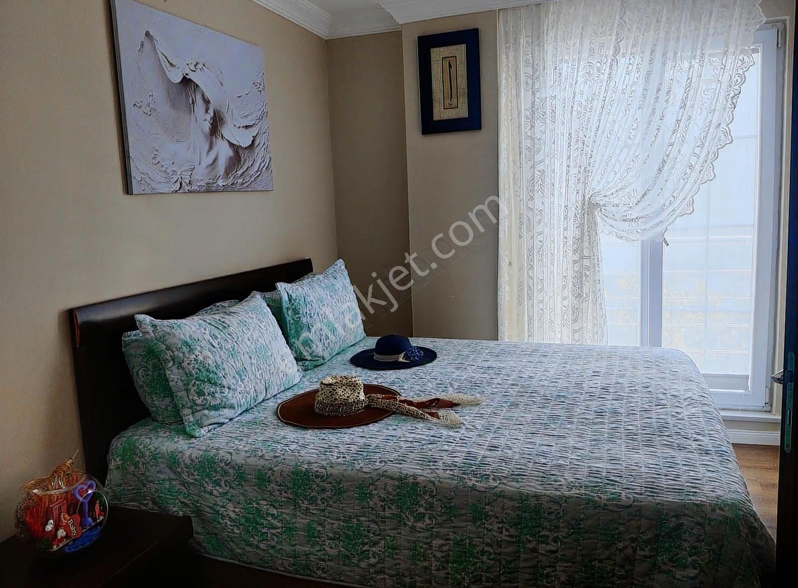 Müstakil Masrafsız Krediye Uygun İskanlı 3 Katlı 4+1 Villa - Görsel 13