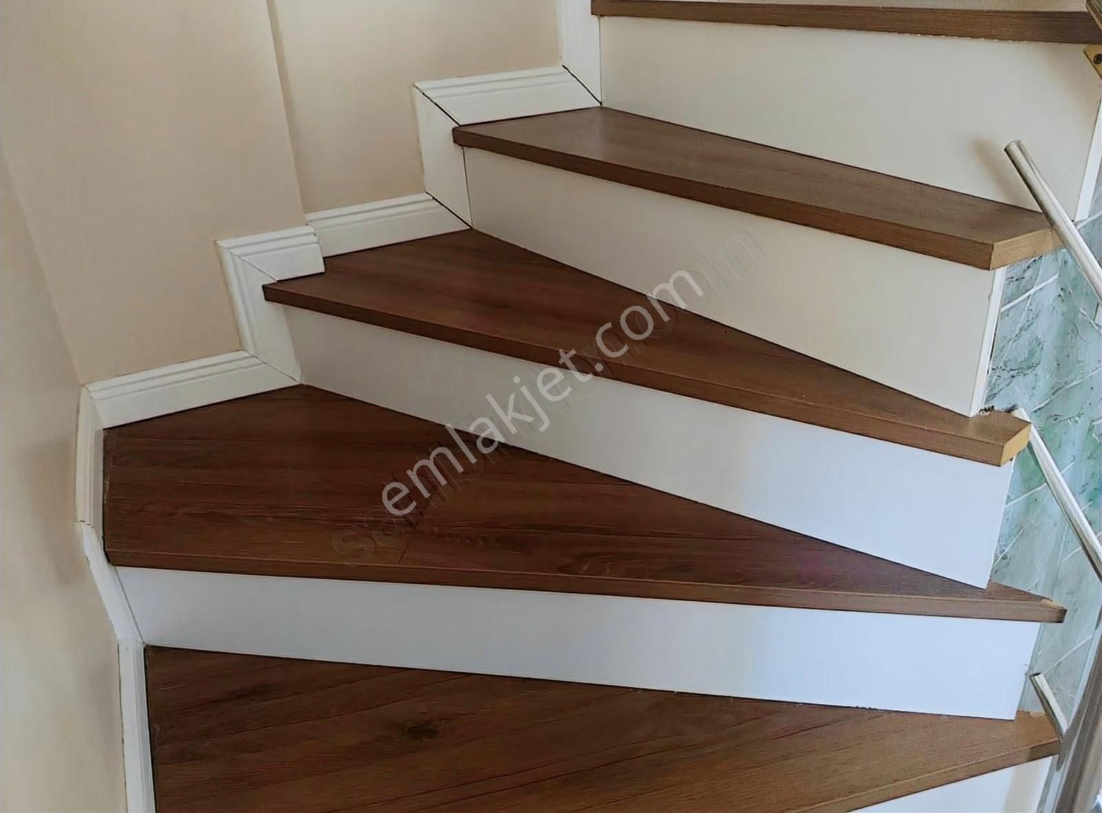 Müstakil Masrafsız Krediye Uygun İskanlı 3 Katlı 4+1 Villa - Görsel 12