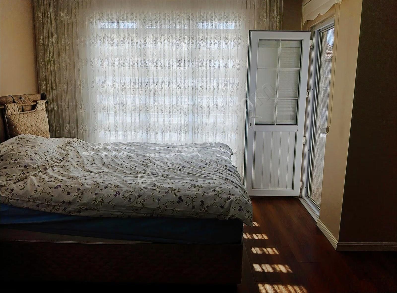 Müstakil Masrafsız Krediye Uygun İskanlı 3 Katlı 4+1 Villa - Görsel 5