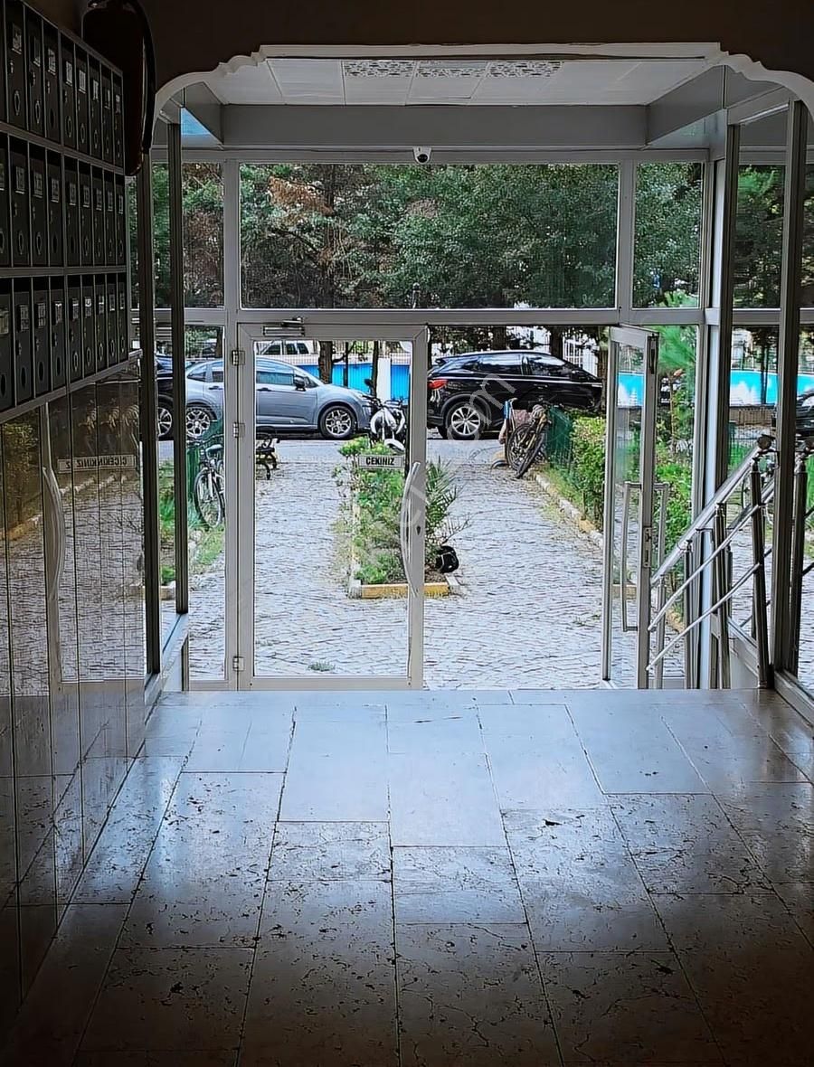 Satılık 3+1 İskanlı Havuz Cephe Merkezi Lokasyonda Daire 150 M2 - Görsel 4