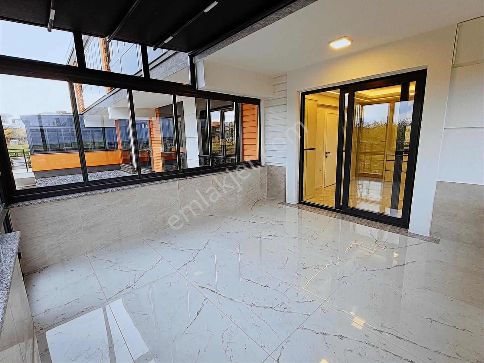 Karaca'dan Atatürk Mah. Kış Bahçeli, Kapalı Otoparklı Lüks Villa - Görsel 15